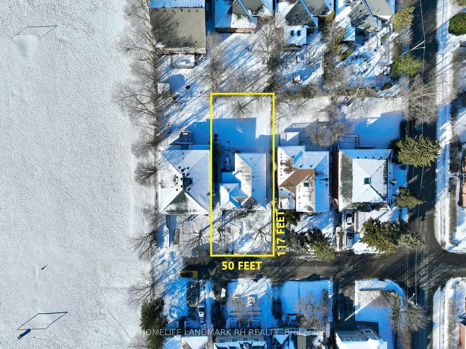 Photo 4 of 42 Frontenac Avenue, Toronto, Bedford Park-Nortown — HOMEH