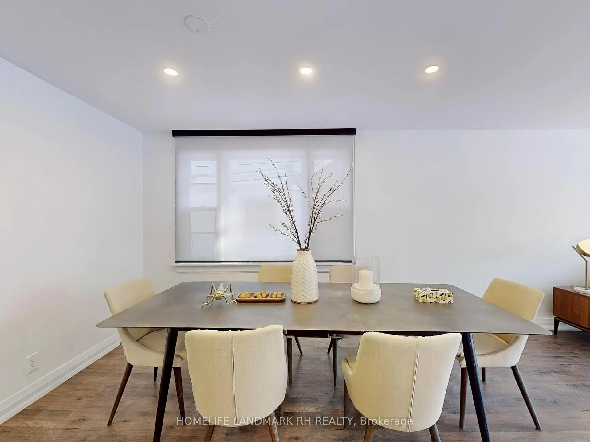Photo 8 of 42 Frontenac Avenue, Toronto, Bedford Park-Nortown — HOMEH