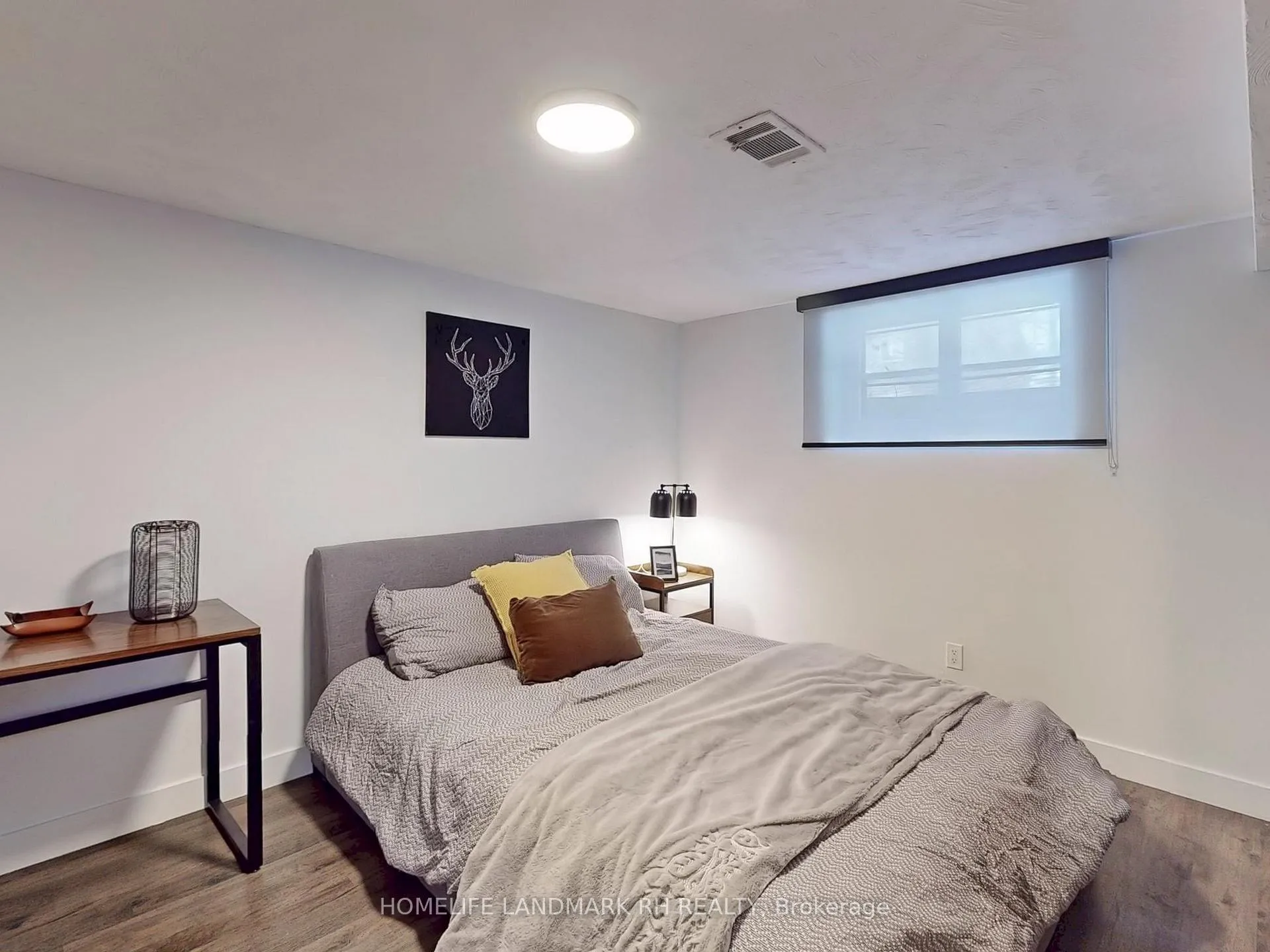 Photo 18 of 42 Frontenac Avenue, Toronto, Bedford Park-Nortown — HOMEH