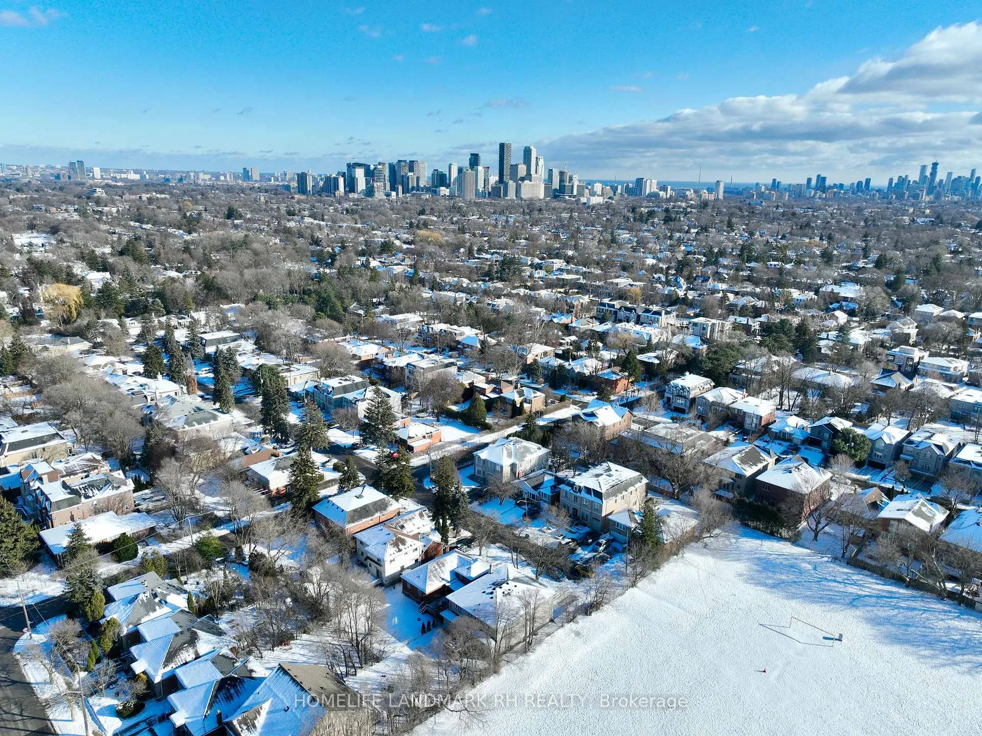 Photo 33 of 42 Frontenac Avenue, Toronto, Bedford Park-Nortown — HOMEH