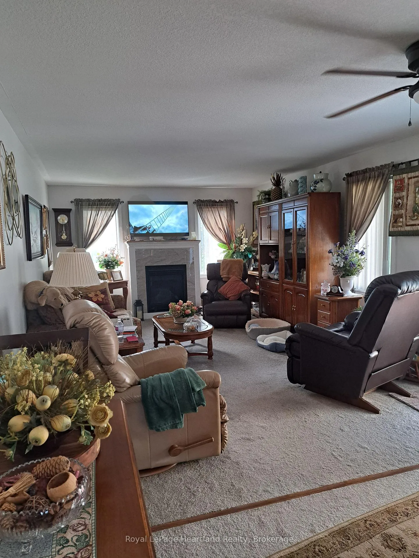 Photo 4 of 7 Kellestine Drive, Strathroy-Caradoc, SE — HOMEH