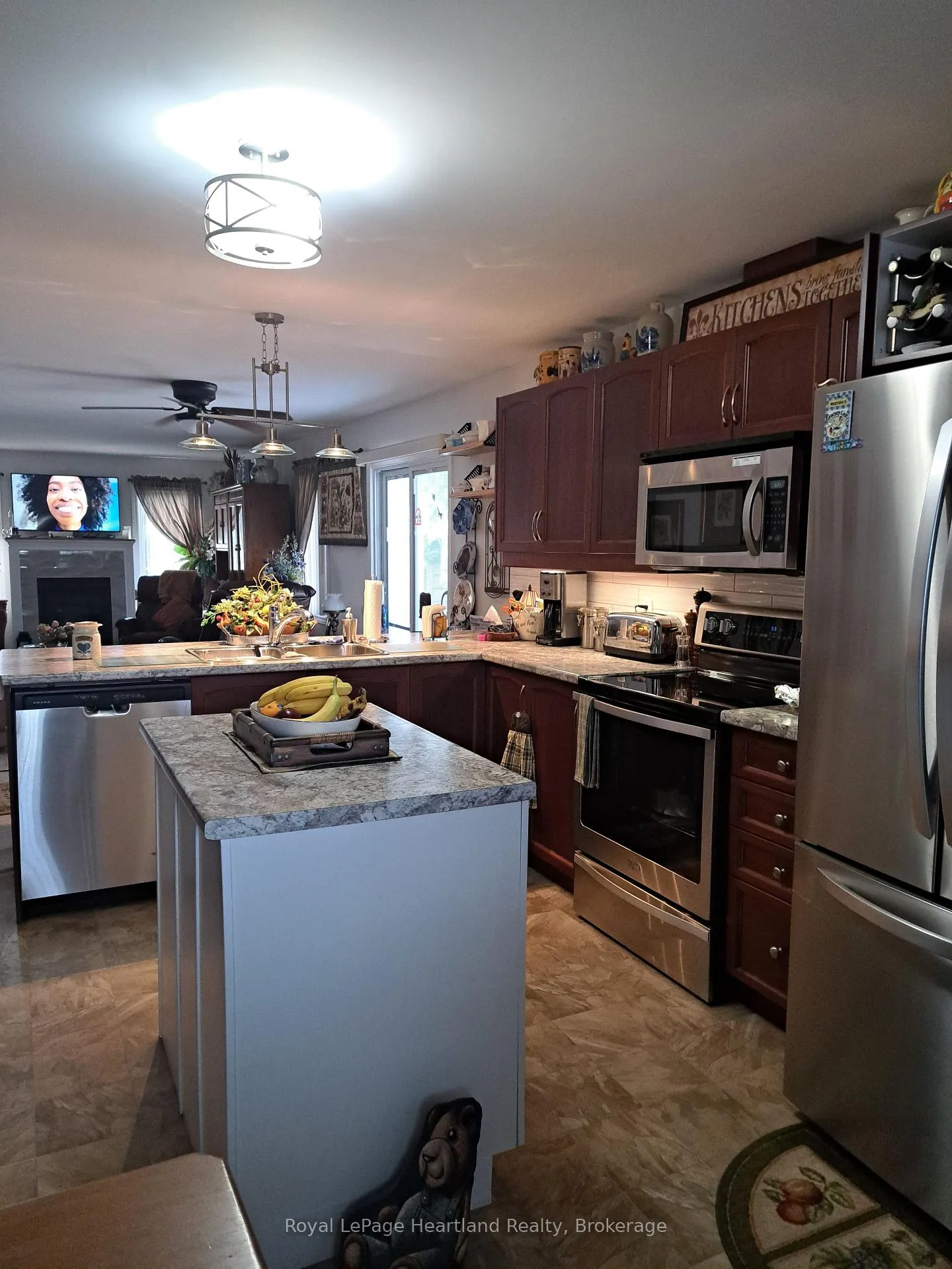 Photo 7 of 7 Kellestine Drive, Strathroy-Caradoc, SE — HOMEH