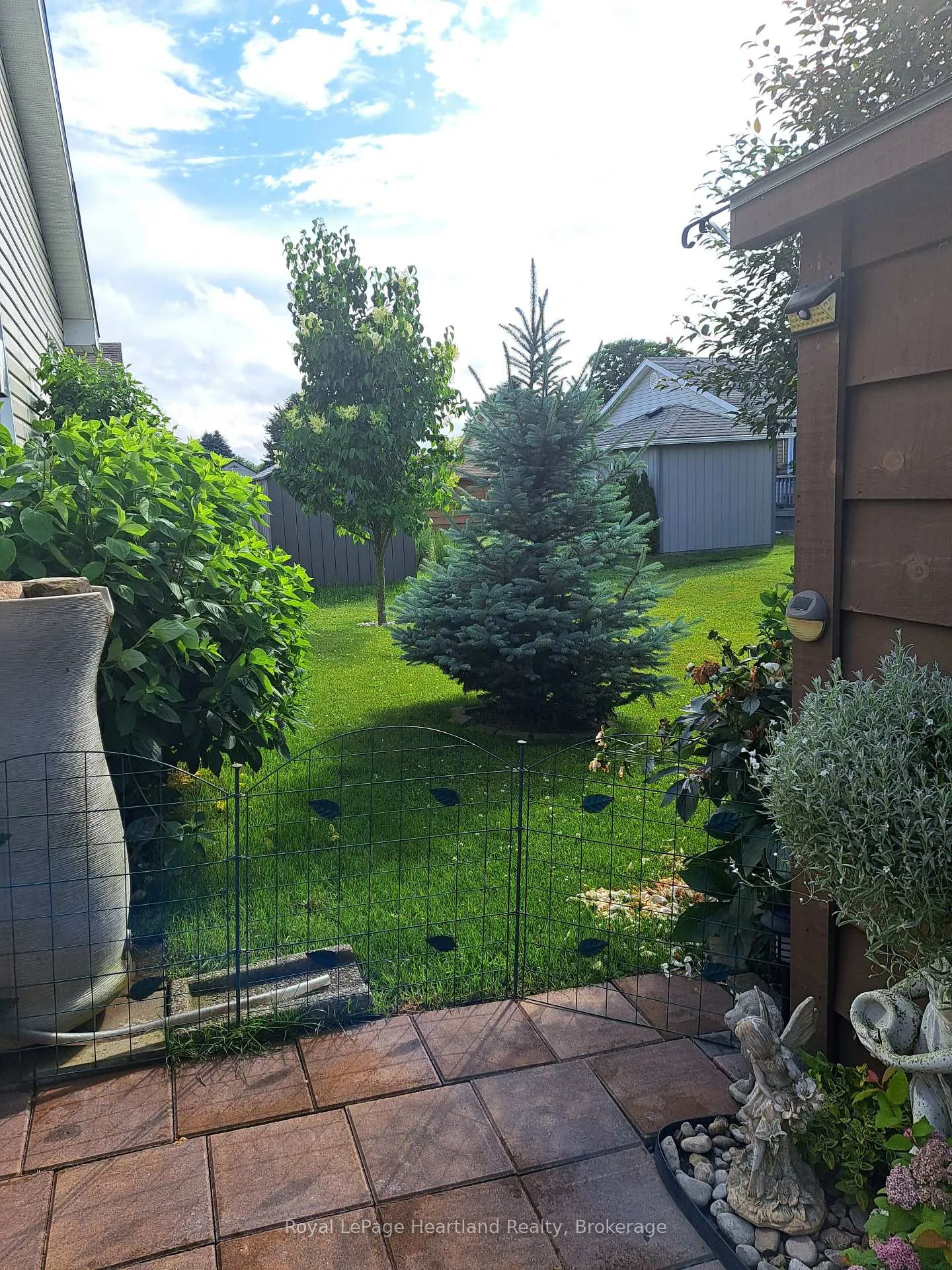 Photo 12 of 7 Kellestine Drive, Strathroy-Caradoc, SE — HOMEH