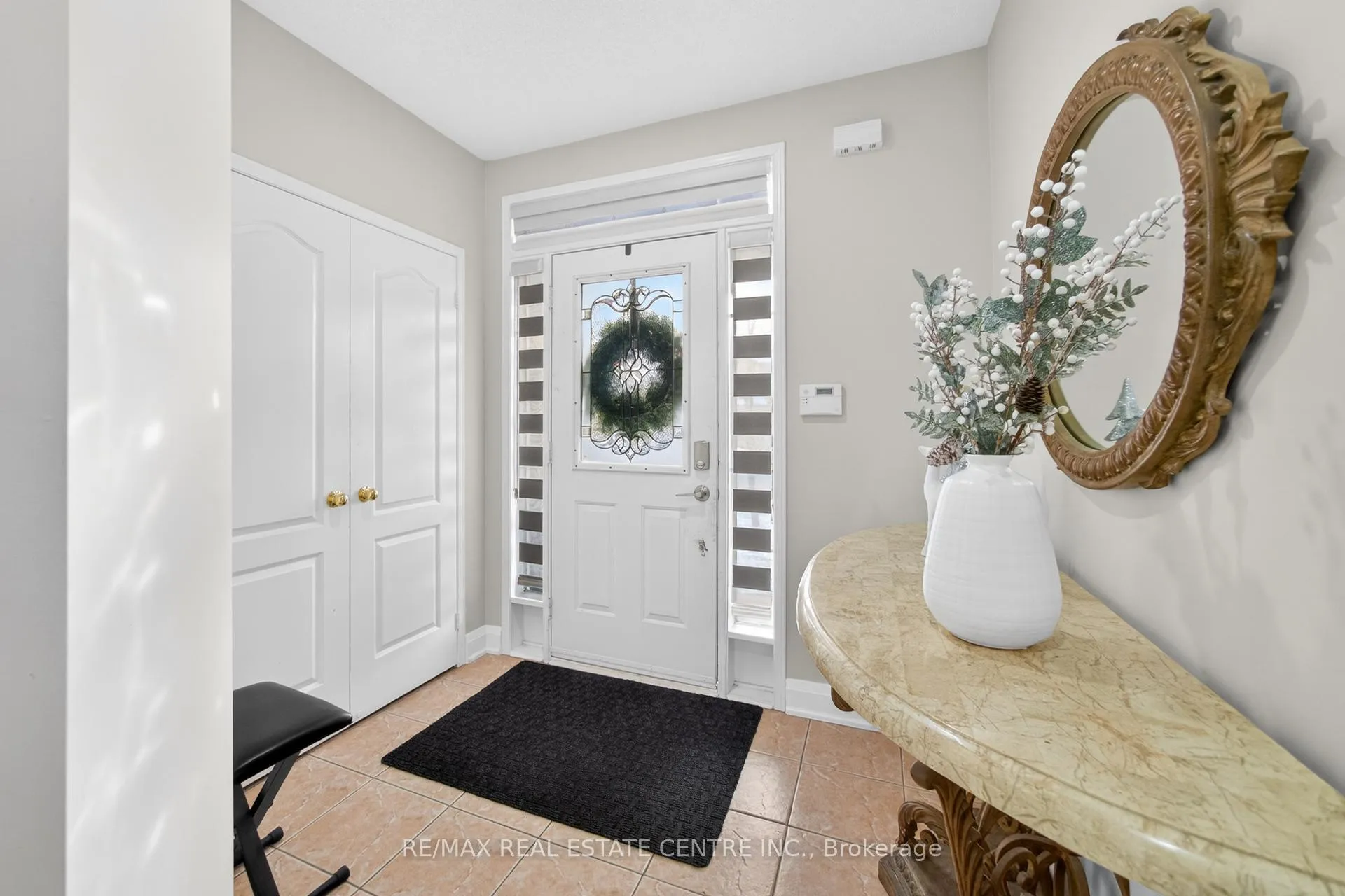 Photo 4 of 41 Sunnyview Road, Brampton, Fletcher's Meadow — HOMEH