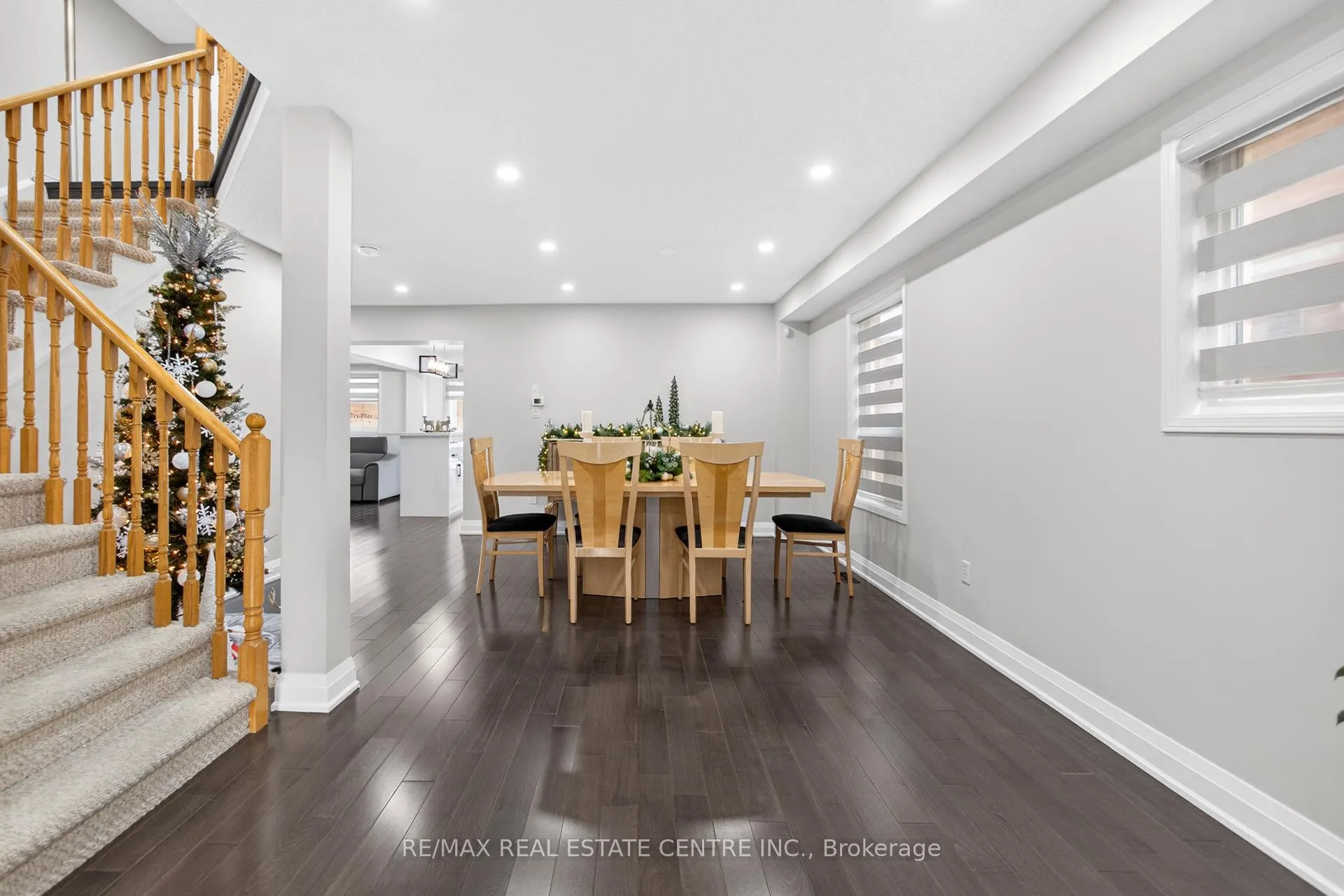 Photo 5 of 41 Sunnyview Road, Brampton, Fletcher's Meadow — HOMEH