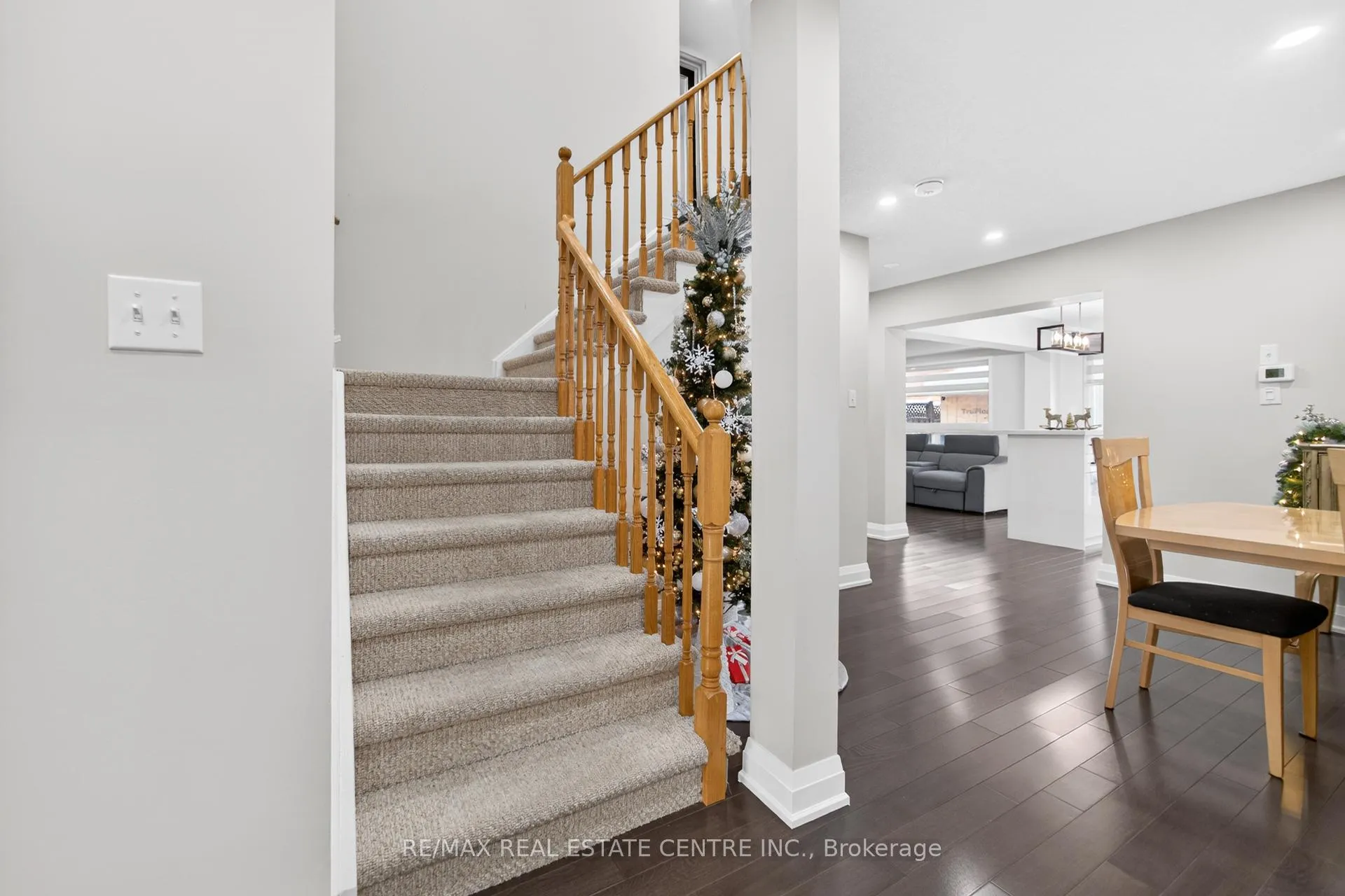 Photo 21 of 41 Sunnyview Road, Brampton, Fletcher's Meadow — HOMEH