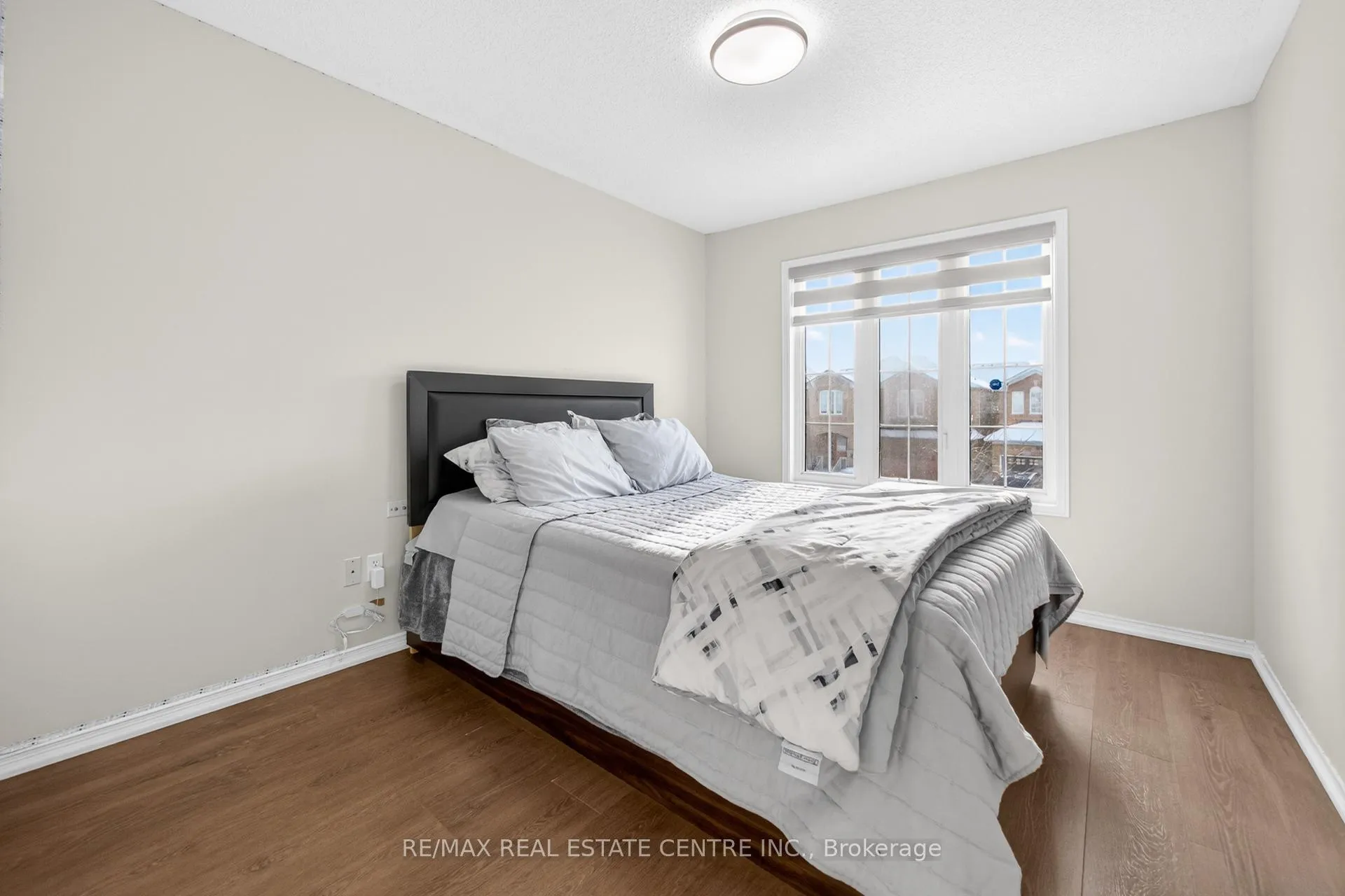 Photo 32 of 41 Sunnyview Road, Brampton, Fletcher's Meadow — HOMEH