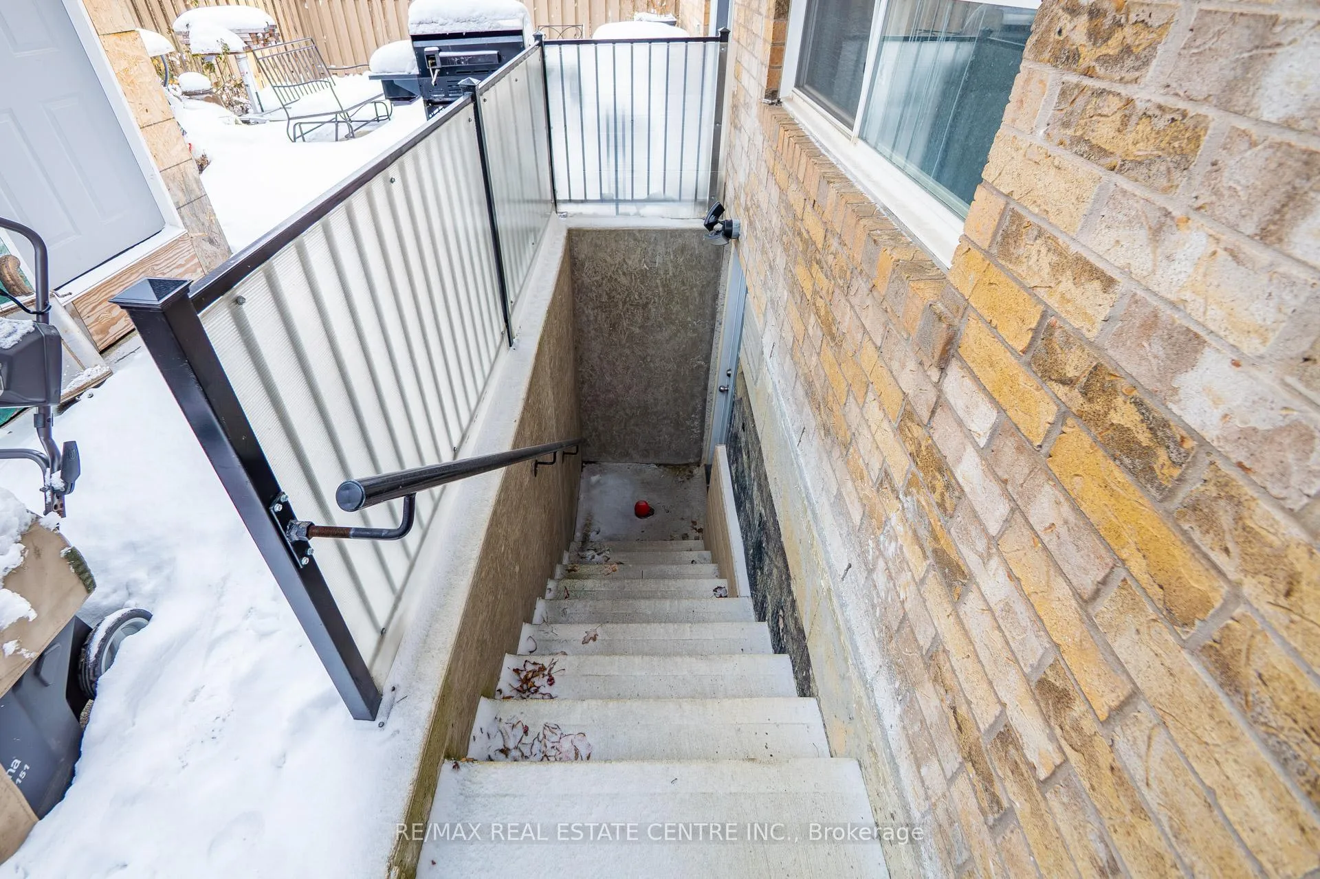 Photo 38 of 41 Sunnyview Road, Brampton, Fletcher's Meadow — HOMEH
