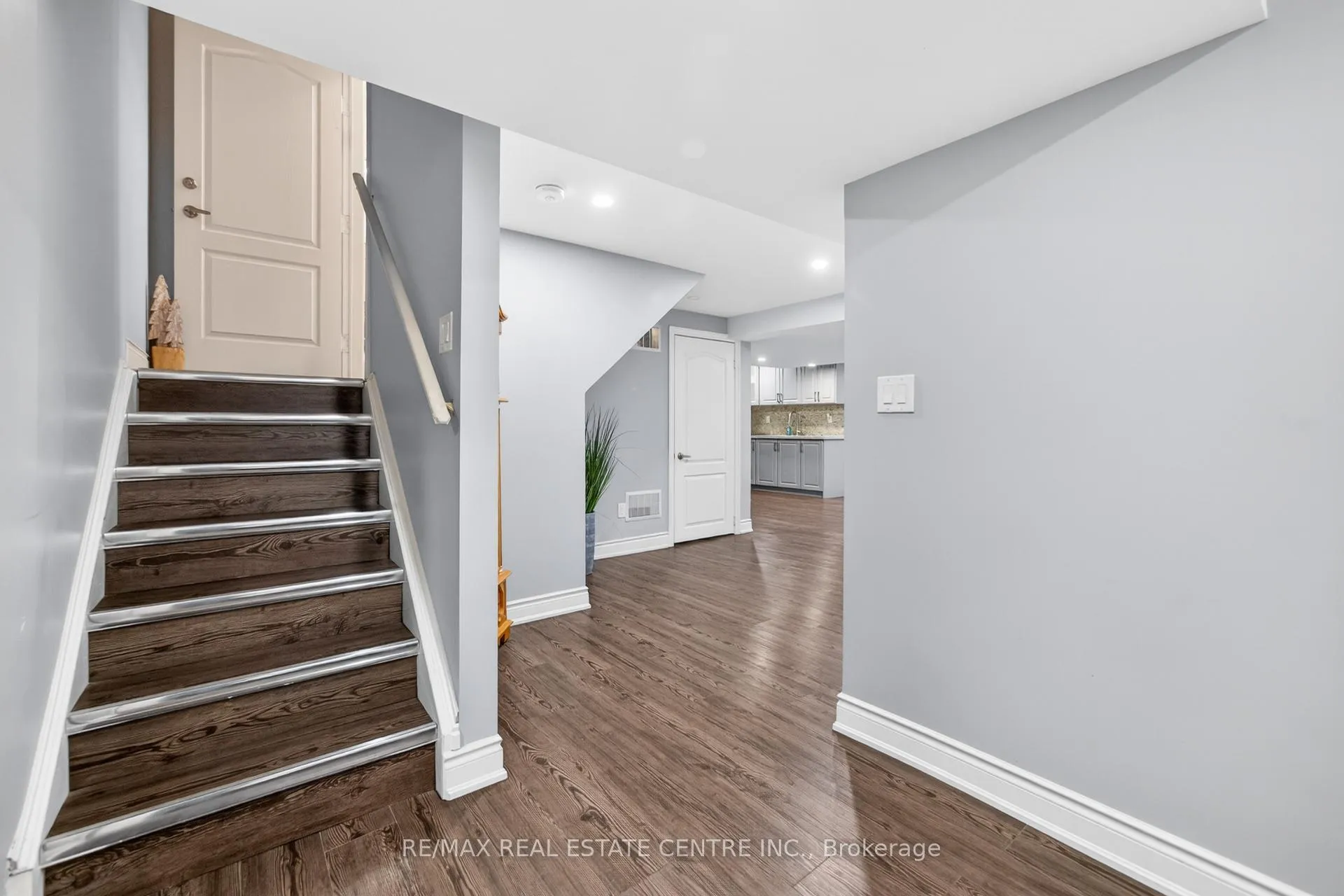 Photo 39 of 41 Sunnyview Road, Brampton, Fletcher's Meadow — HOMEH