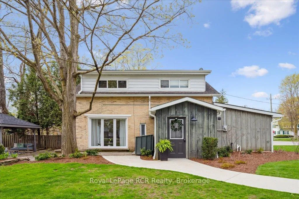 Photo 1 of 204 Durham Street E, Wellington North, Mount Forest — HOMEH