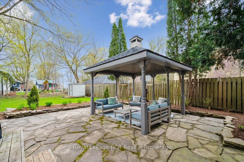 Photo 5 of 204 Durham Street E, Wellington North, Mount Forest — HOMEH