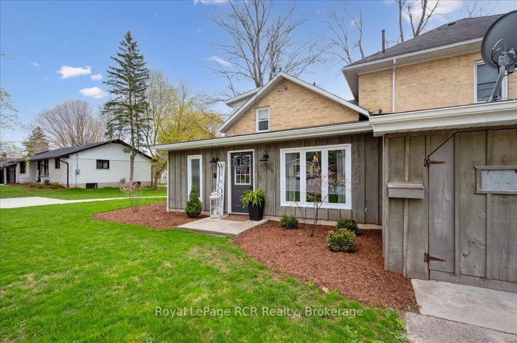 Photo 11 of 204 Durham Street E, Wellington North, Mount Forest — HOMEH