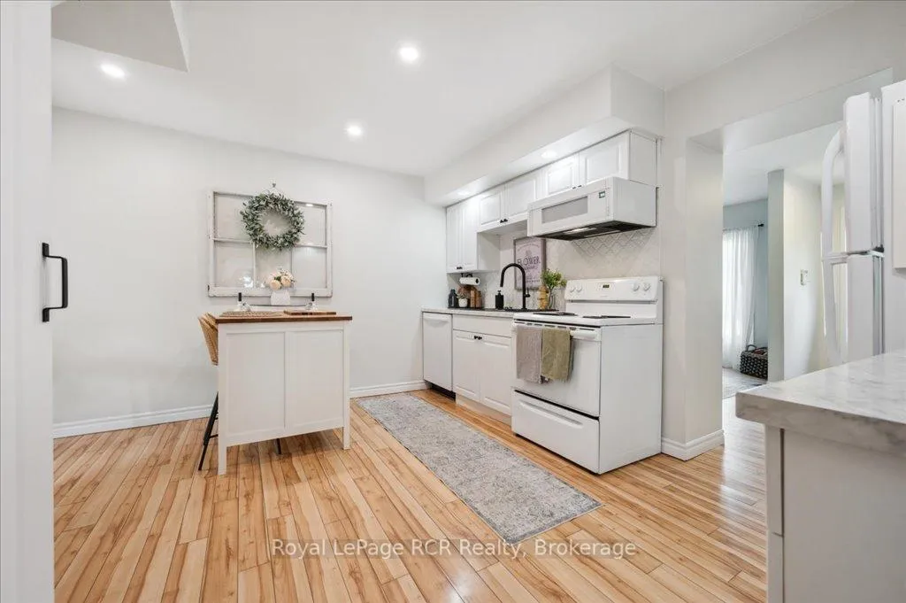 Photo 18 of 204 Durham Street E, Wellington North, Mount Forest — HOMEH