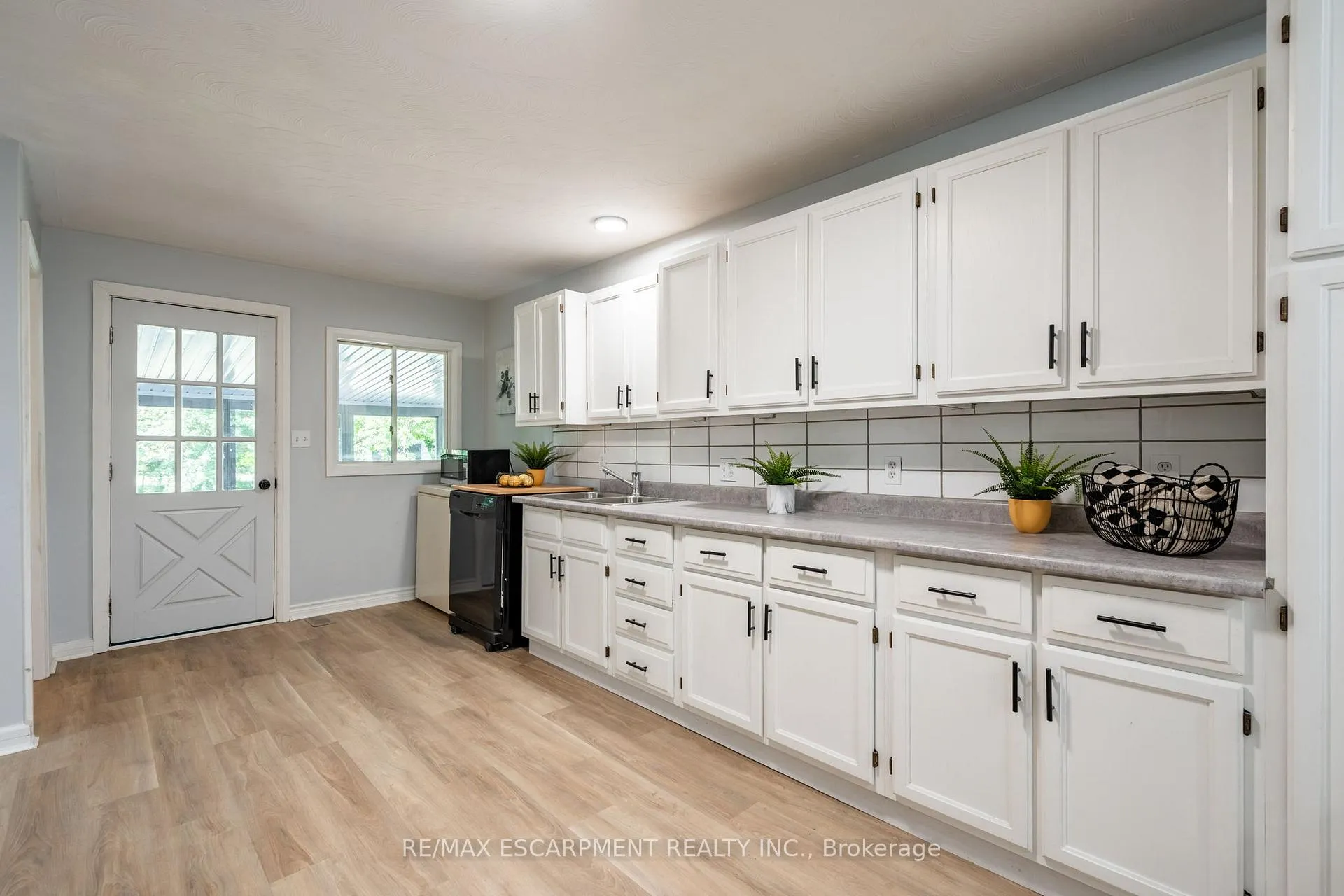 Photo 13 of 91 Rainham Road, Haldimand, Nanticoke — HOMEH
