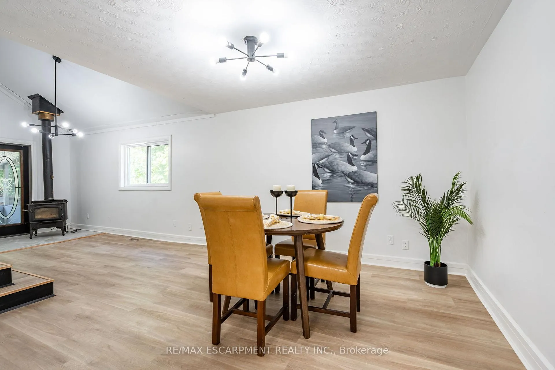 Photo 17 of 91 Rainham Road, Haldimand, Nanticoke — HOMEH