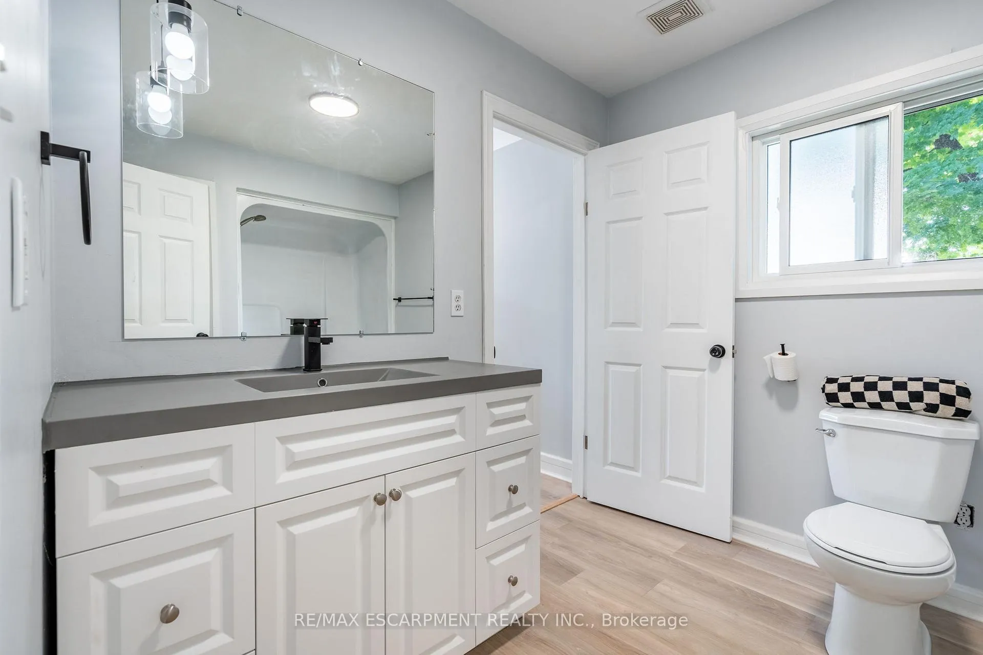 Photo 23 of 91 Rainham Road, Haldimand, Nanticoke — HOMEH
