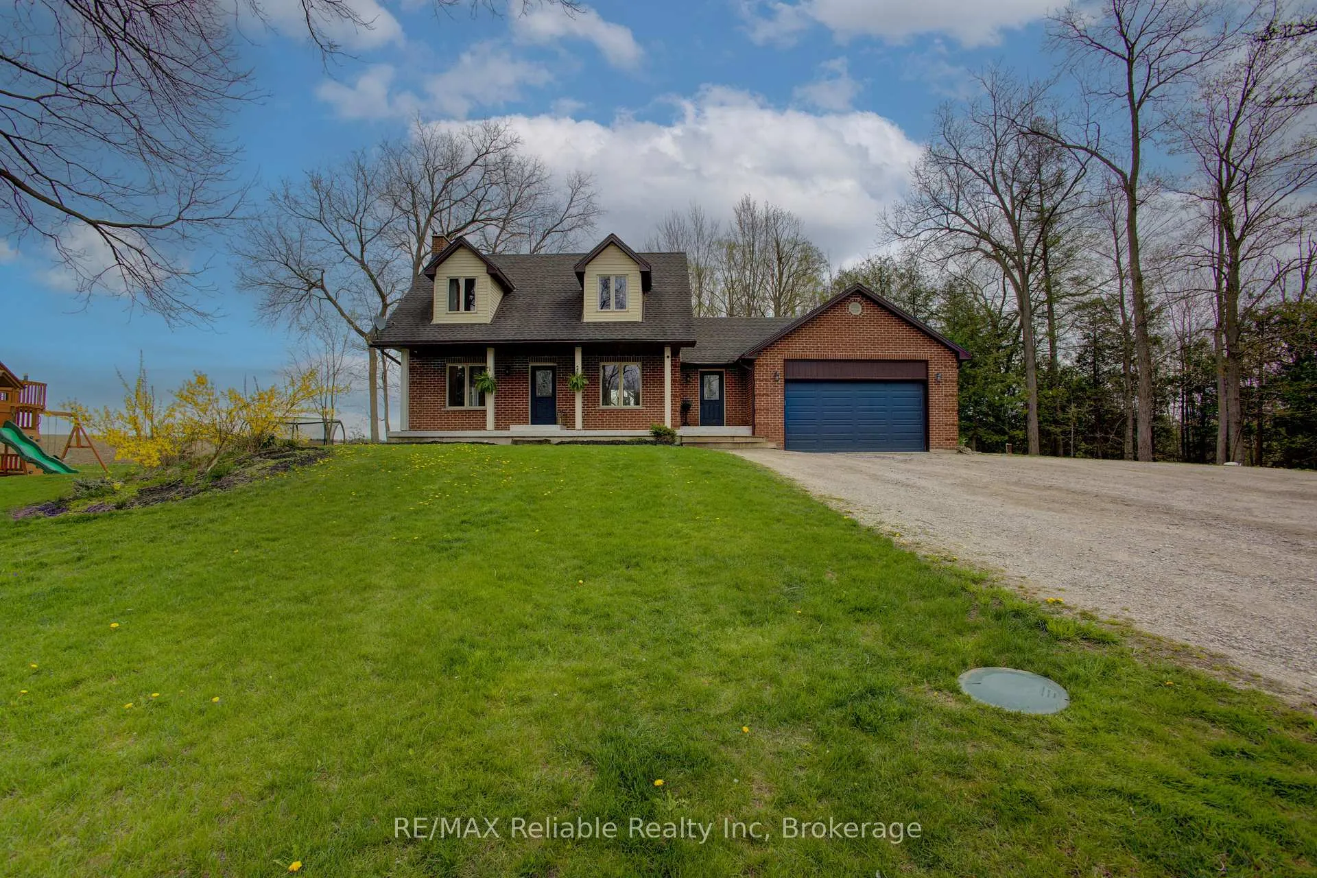 Photo 3 of 77260 Kinburn Line, Huron East, Seaforth — HOMEH