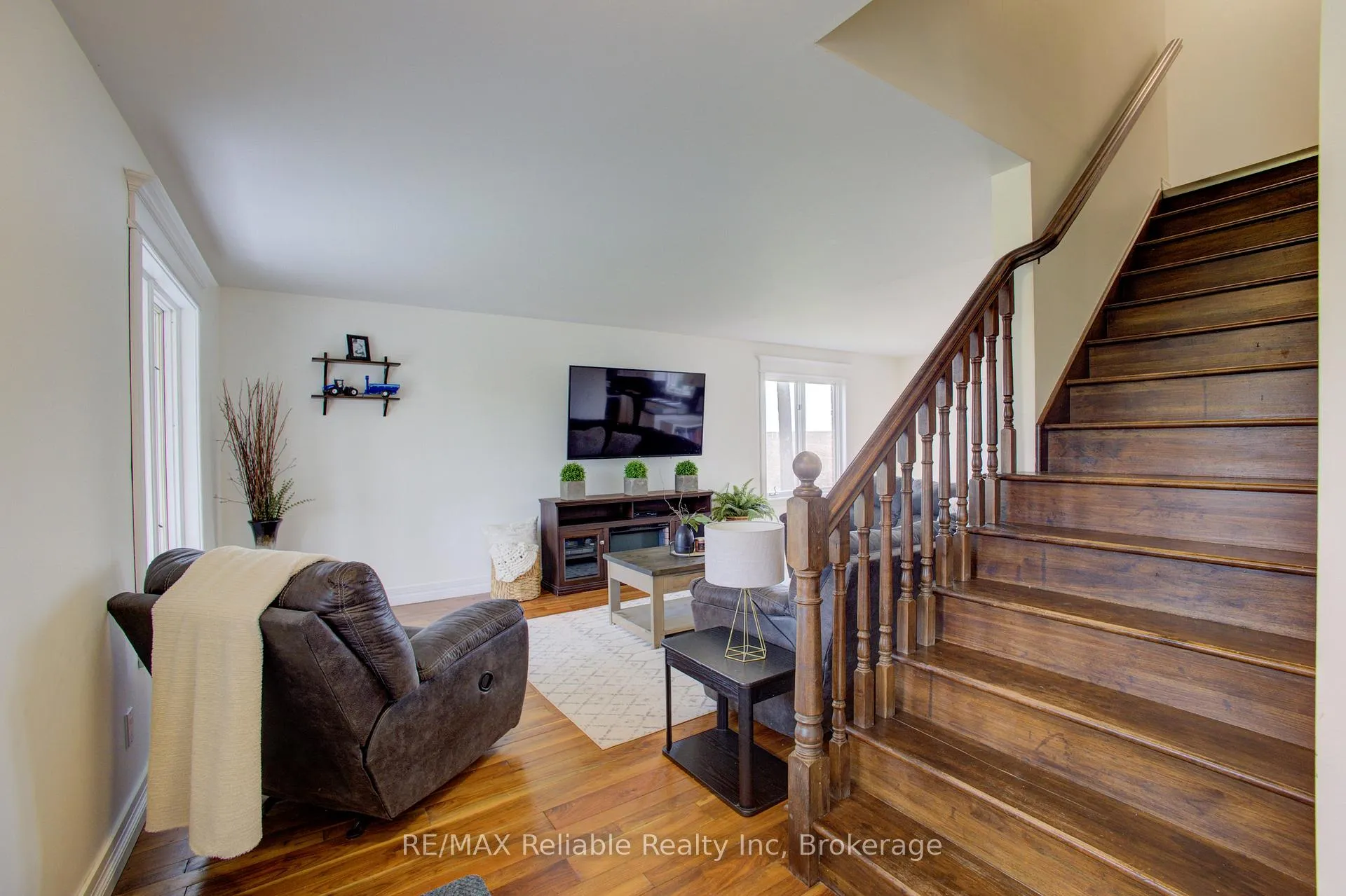 Photo 7 of 77260 Kinburn Line, Huron East, Seaforth — HOMEH