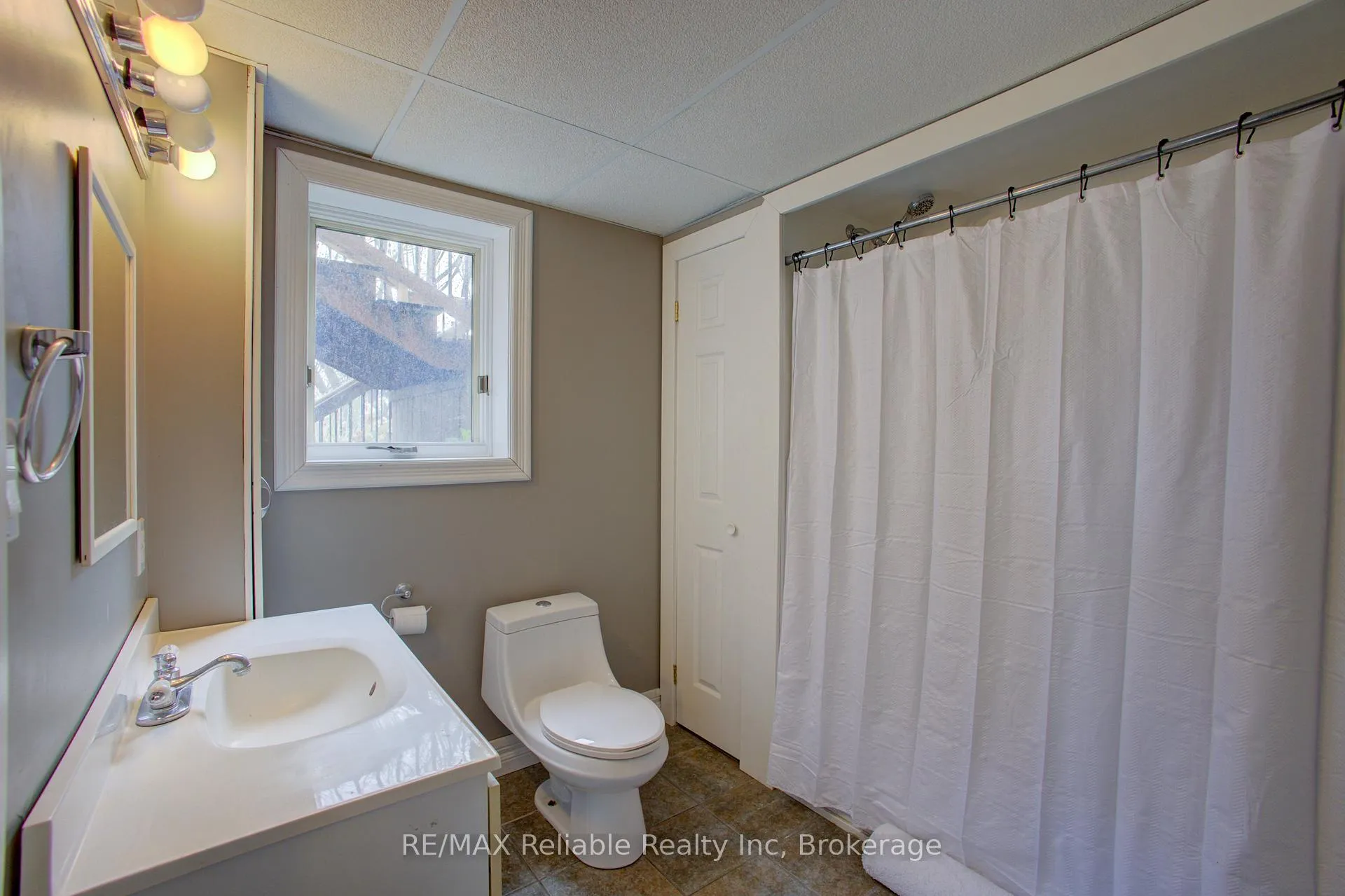 Photo 25 of 77260 Kinburn Line, Huron East, Seaforth — HOMEH