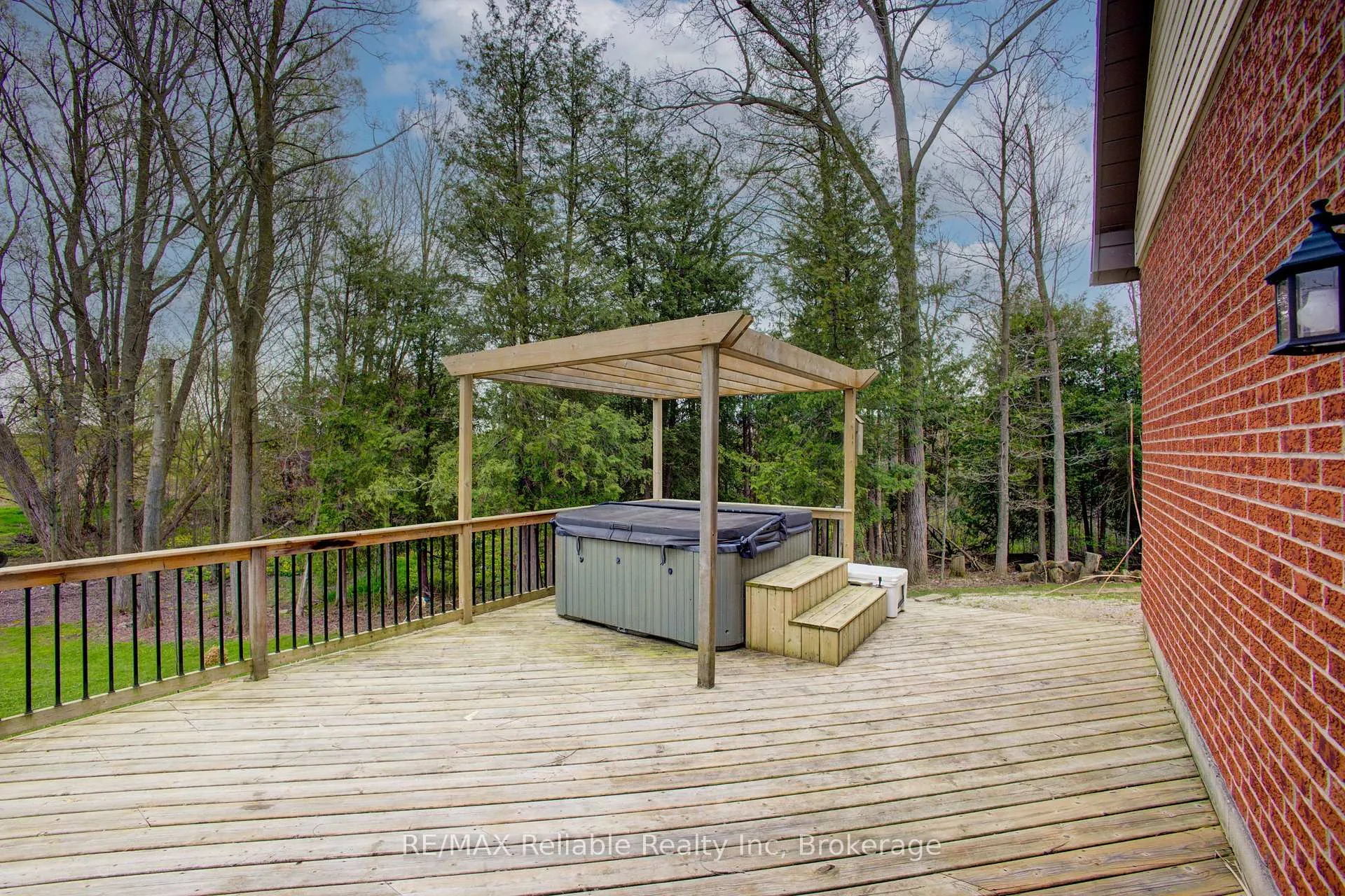 Photo 34 of 77260 Kinburn Line, Huron East, Seaforth — HOMEH