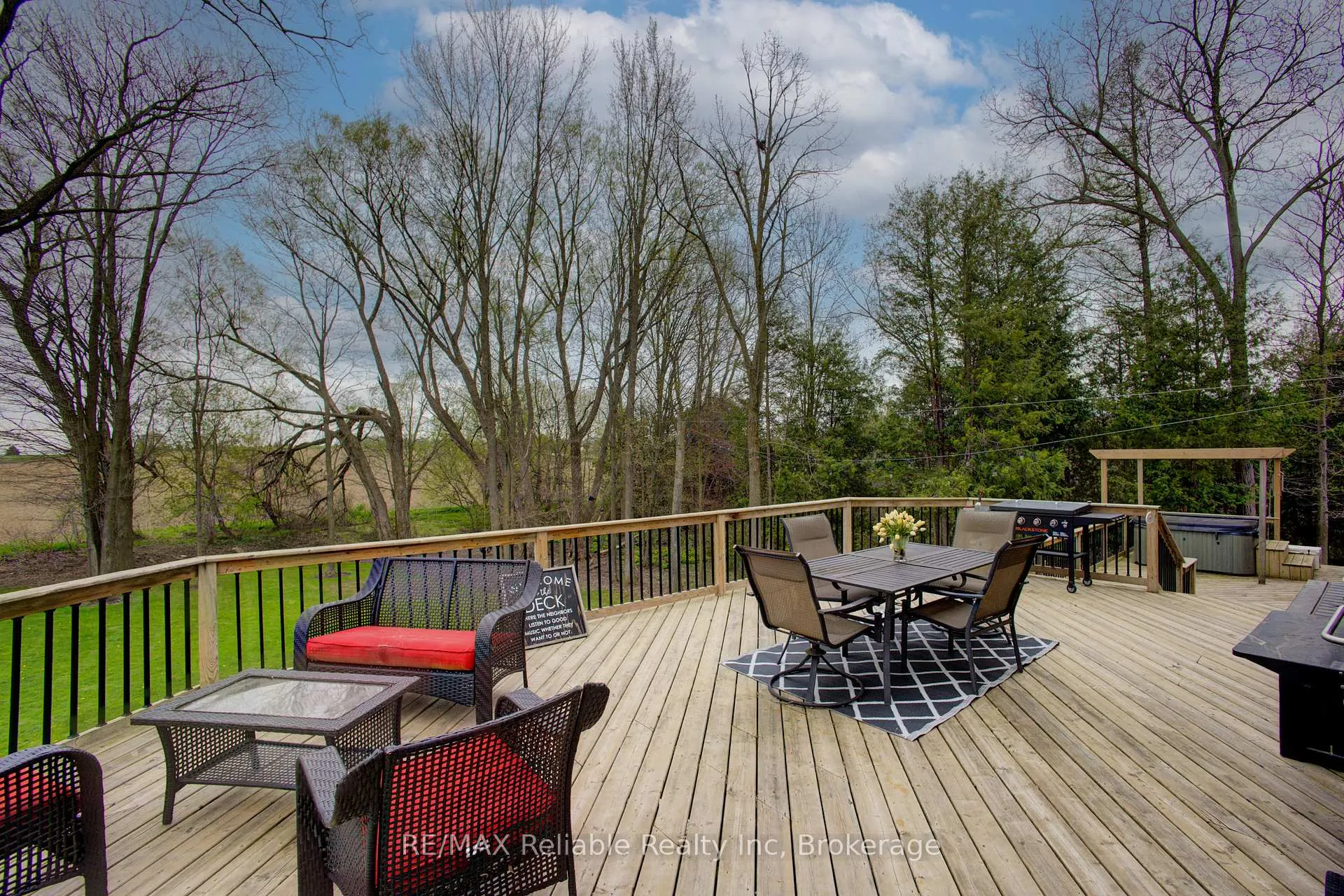 Photo 36 of 77260 Kinburn Line, Huron East, Seaforth — HOMEH