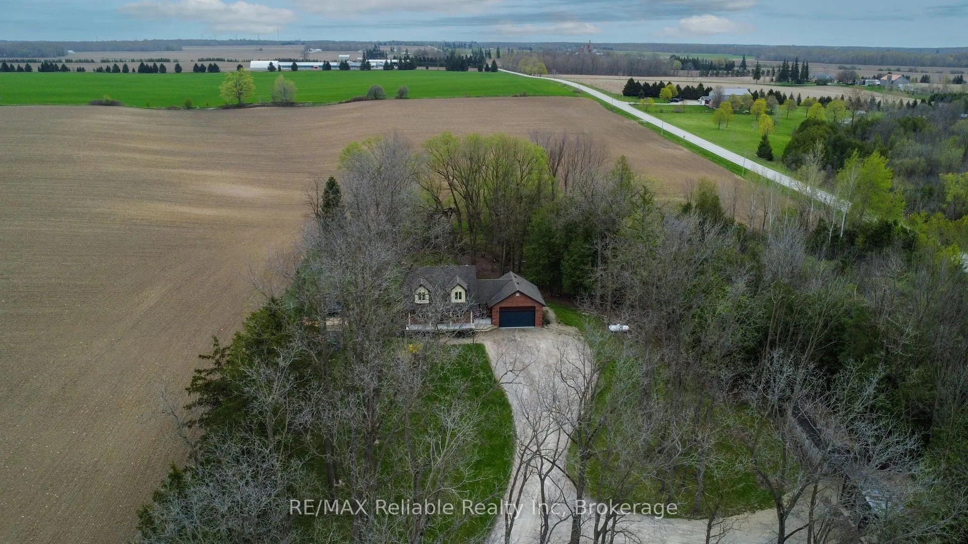 Photo 38 of 77260 Kinburn Line, Huron East, Seaforth — HOMEH