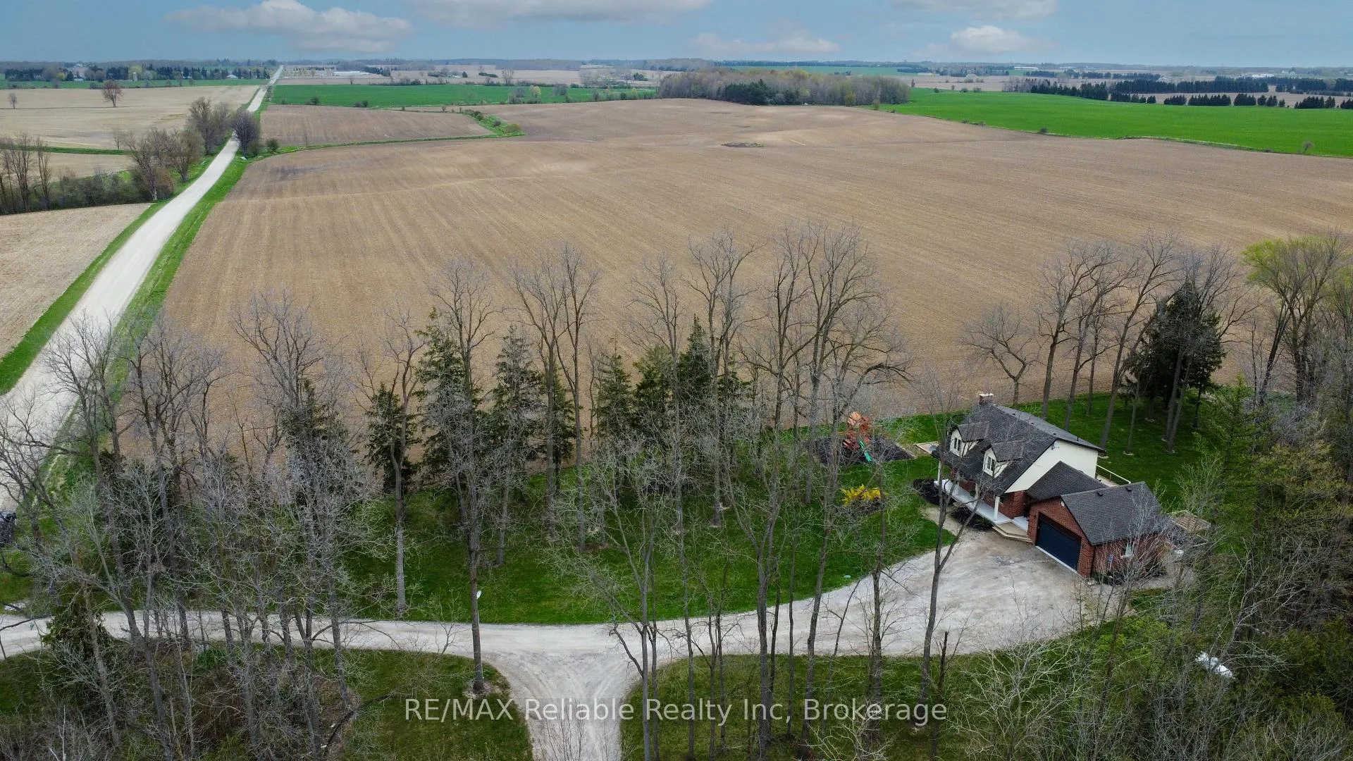 Photo 39 of 77260 Kinburn Line, Huron East, Seaforth — HOMEH
