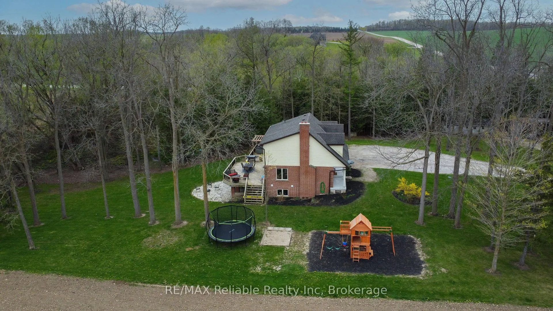 Photo 42 of 77260 Kinburn Line, Huron East, Seaforth — HOMEH