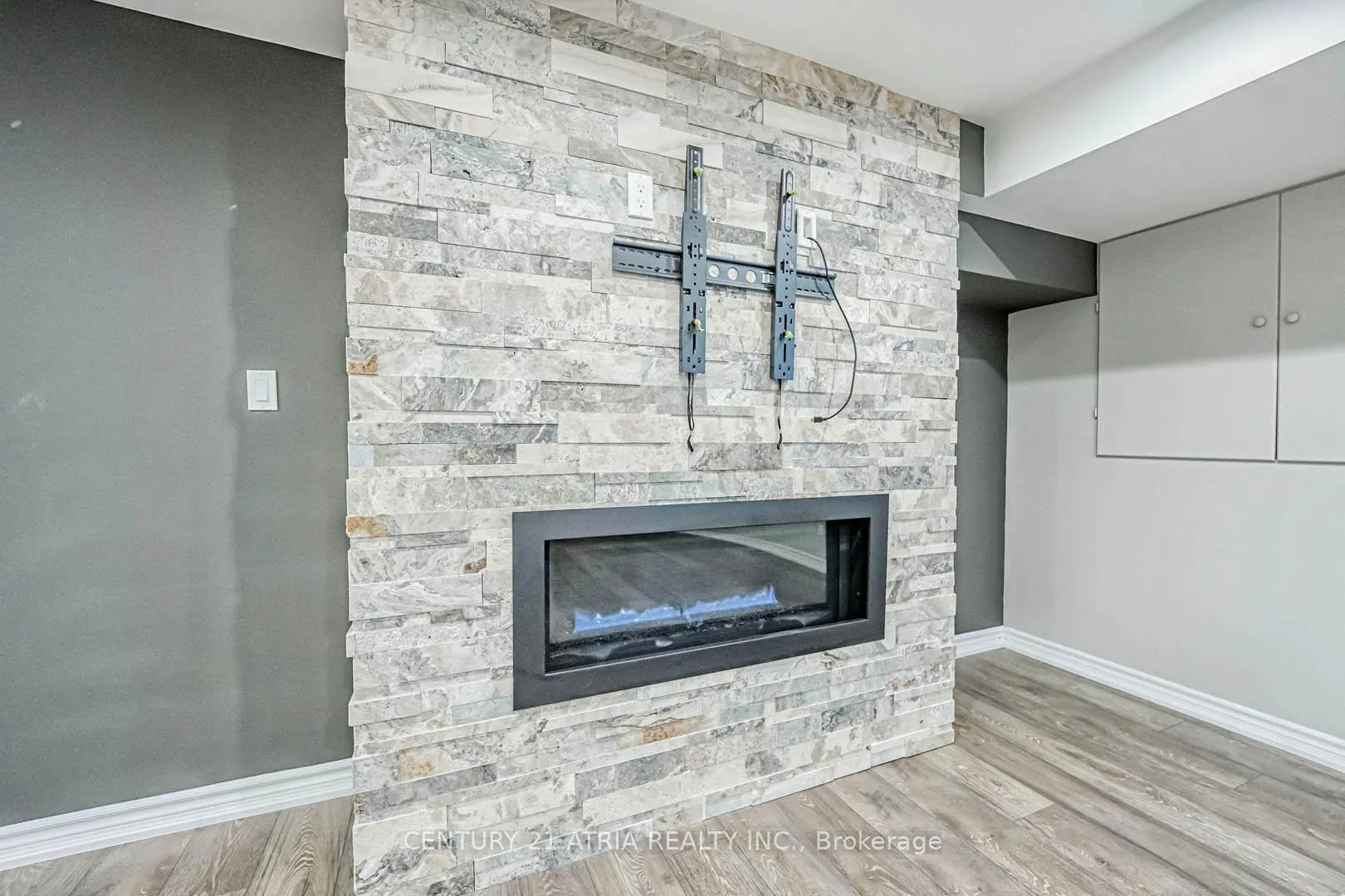 Photo 30 of 5 Adastra Crescent, Markham, Victoria Manor-Jennings Gate — HOMEH