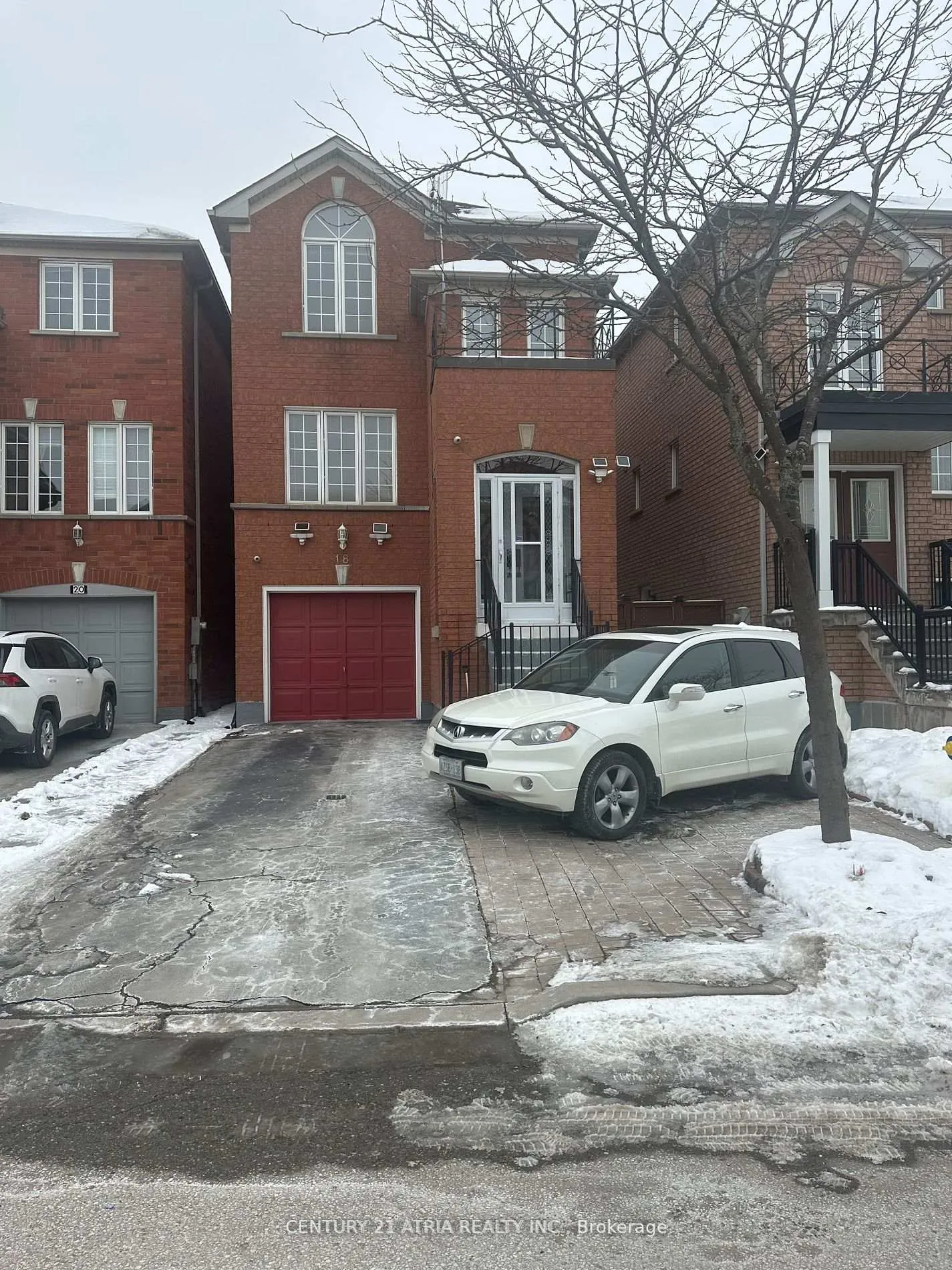 Photo 1 of 18 Yellowood Circle, Vaughan, Patterson — HOMEH