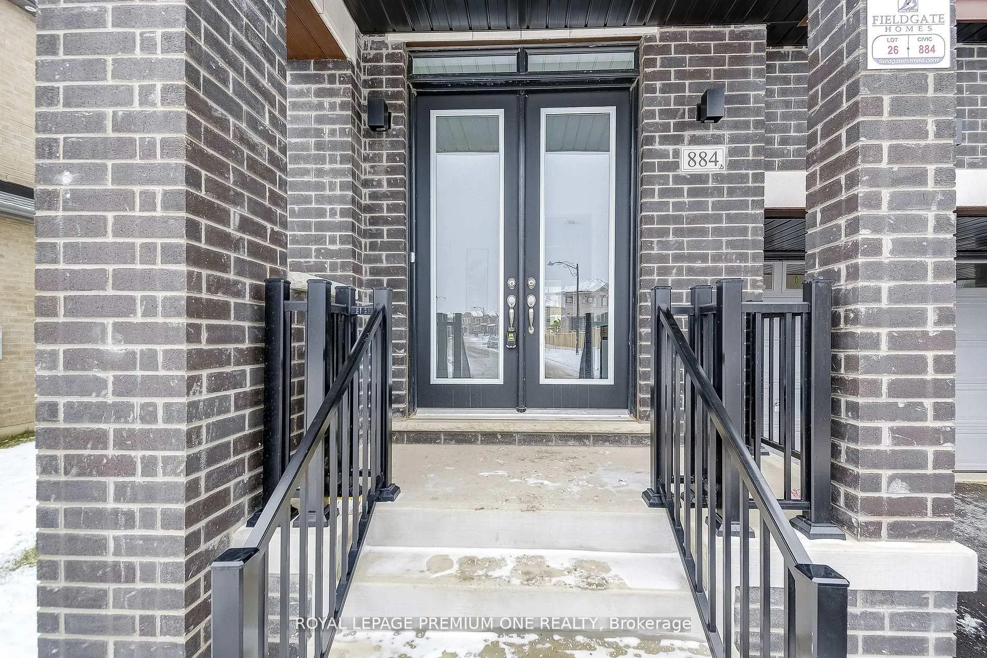 Photo 4 of 884 Plum Place, Milton, Cobban — HOMEH