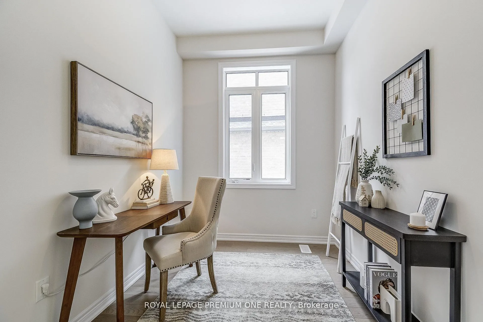 Photo 8 of 884 Plum Place, Milton, Cobban — HOMEH