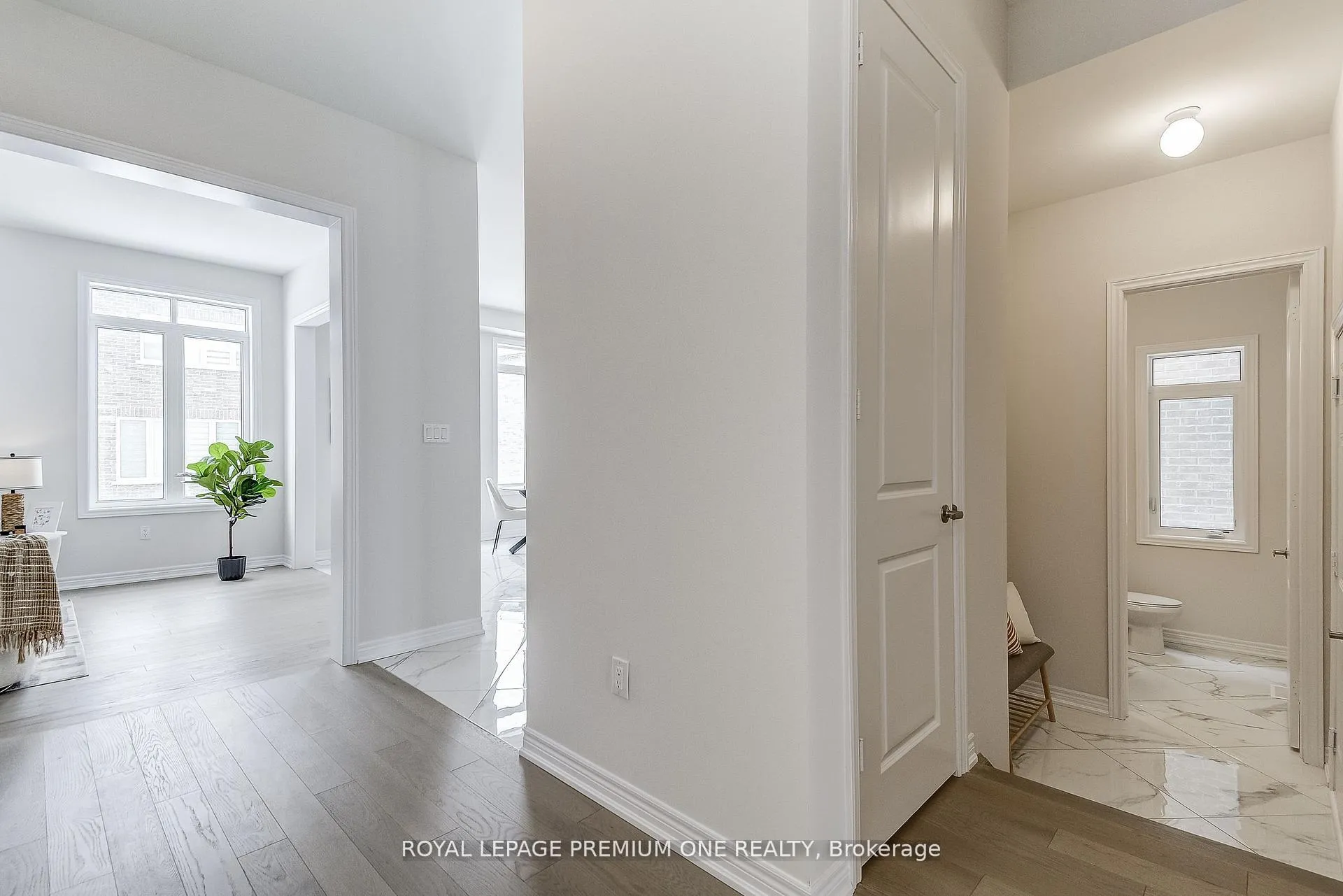 Photo 14 of 884 Plum Place, Milton, Cobban — HOMEH