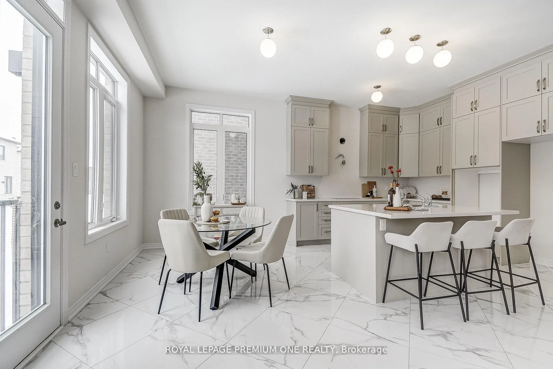 Photo 20 of 884 Plum Place, Milton, Cobban — HOMEH
