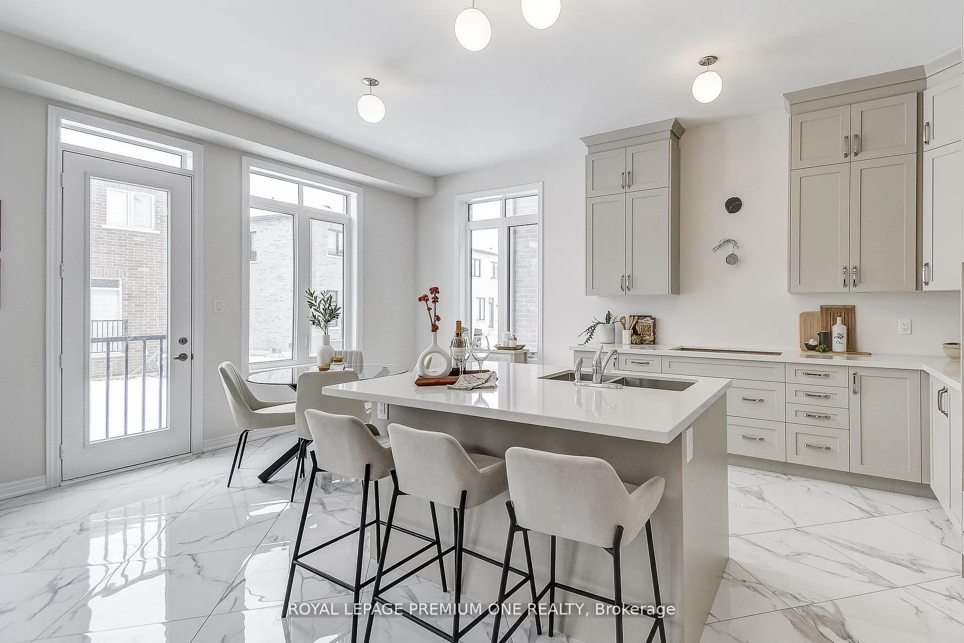 Photo 23 of 884 Plum Place, Milton, Cobban — HOMEH