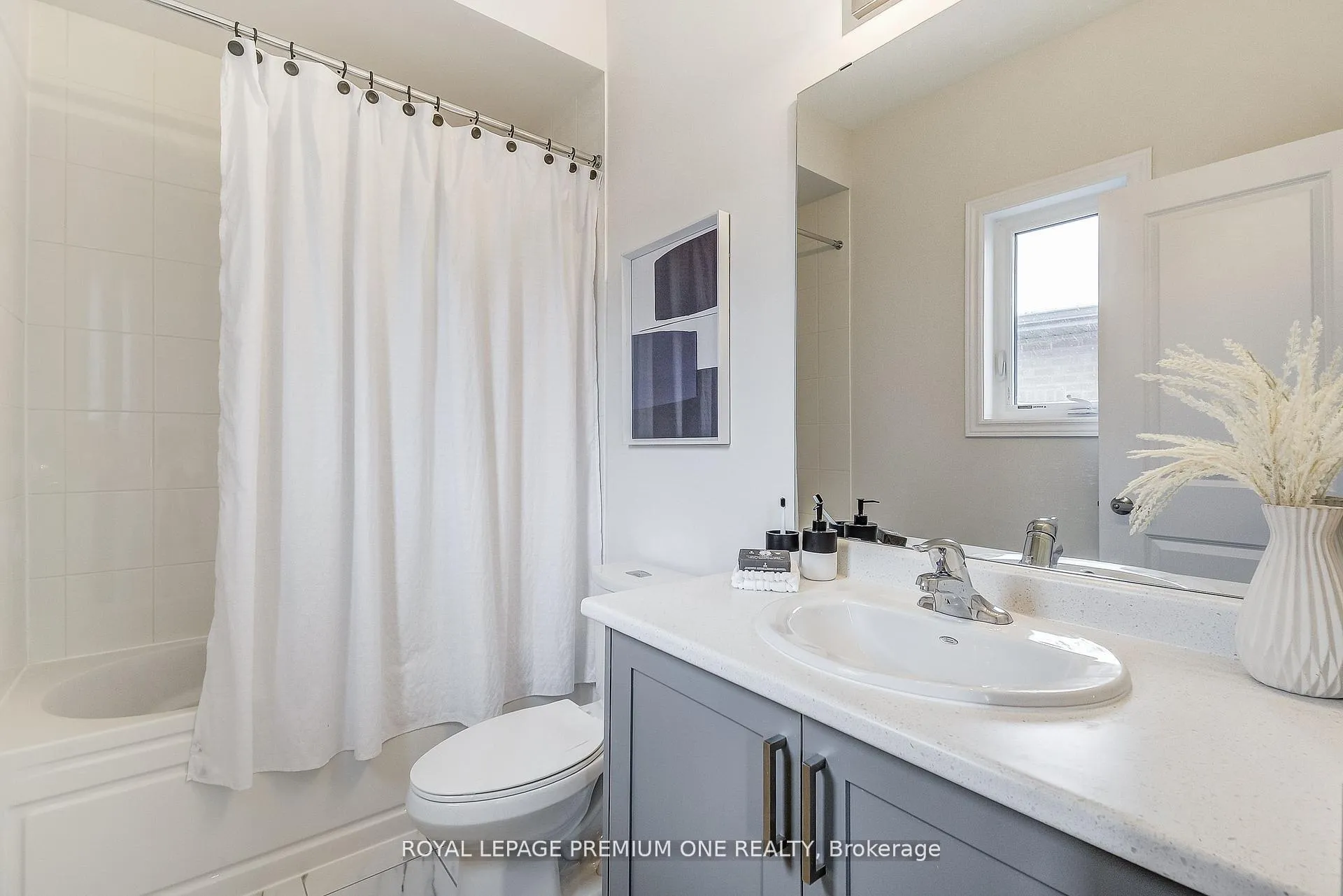 Photo 37 of 884 Plum Place, Milton, Cobban — HOMEH