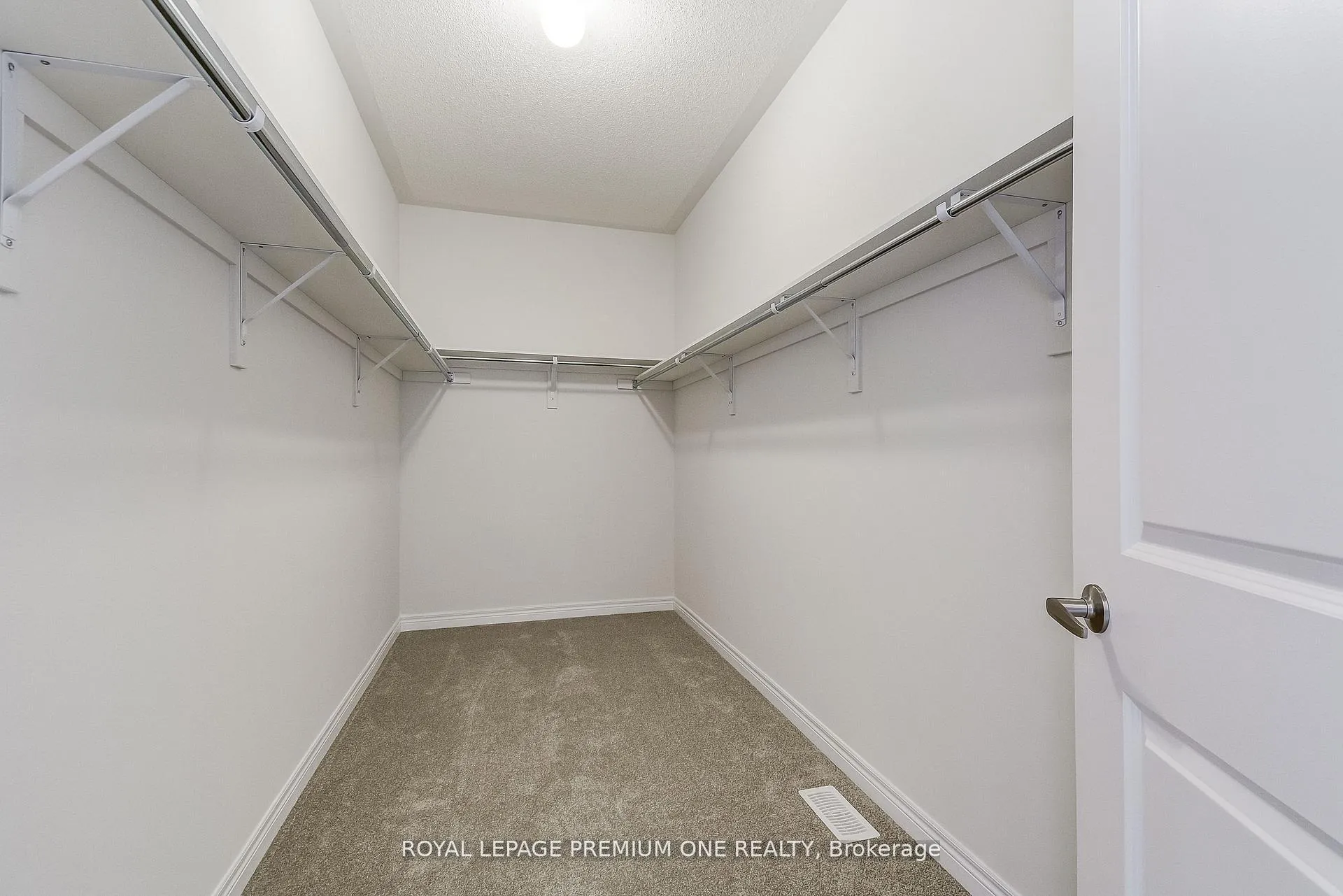 Photo 40 of 884 Plum Place, Milton, Cobban — HOMEH