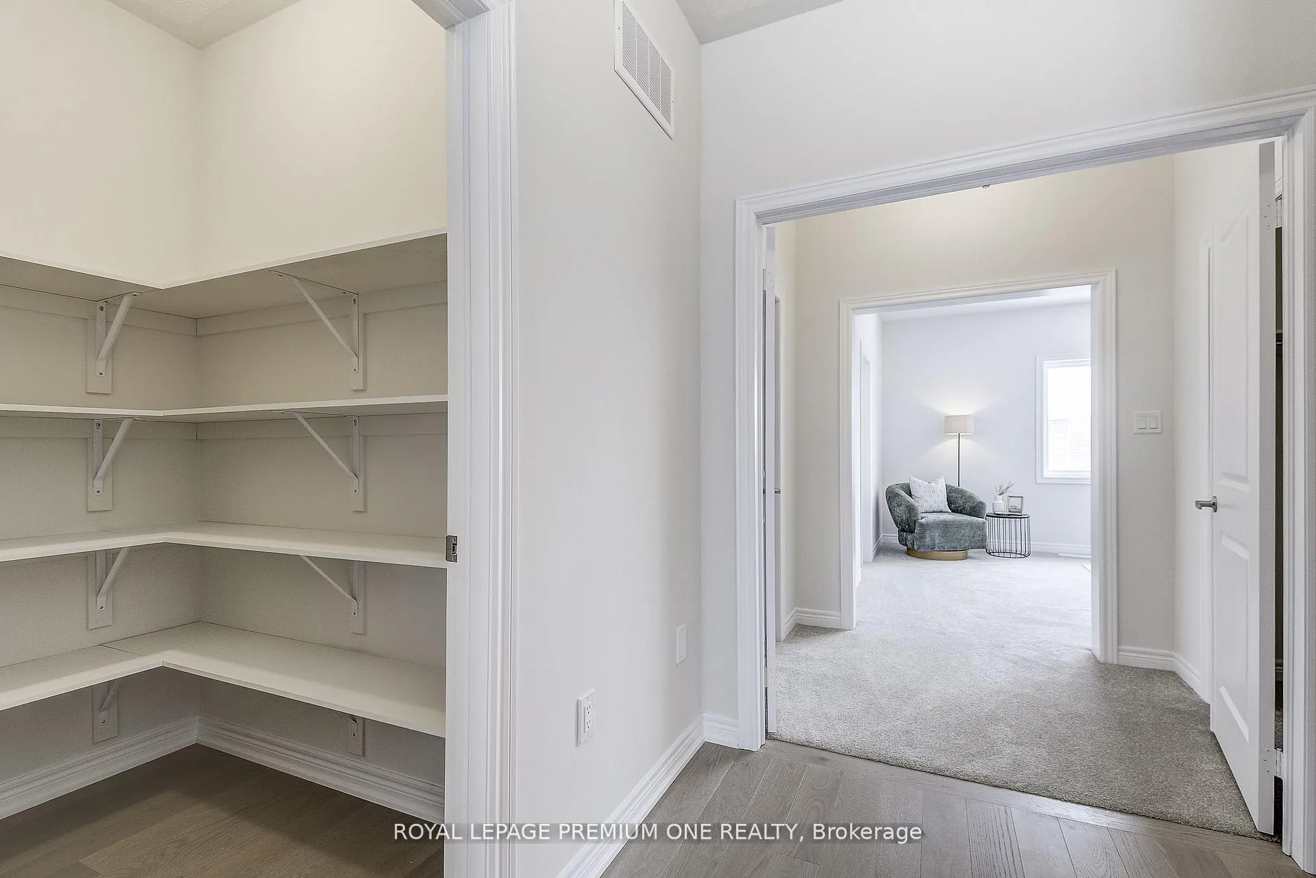 Photo 44 of 884 Plum Place, Milton, Cobban — HOMEH