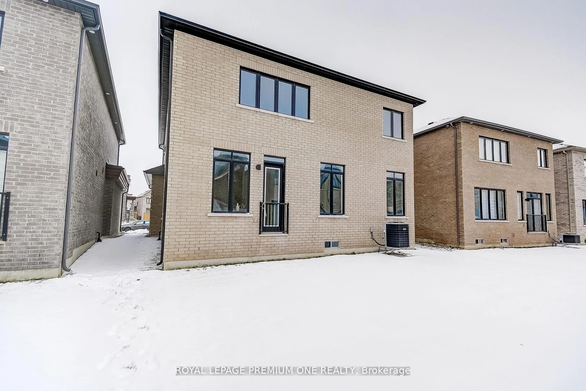 Photo 46 of 884 Plum Place, Milton, Cobban — HOMEH