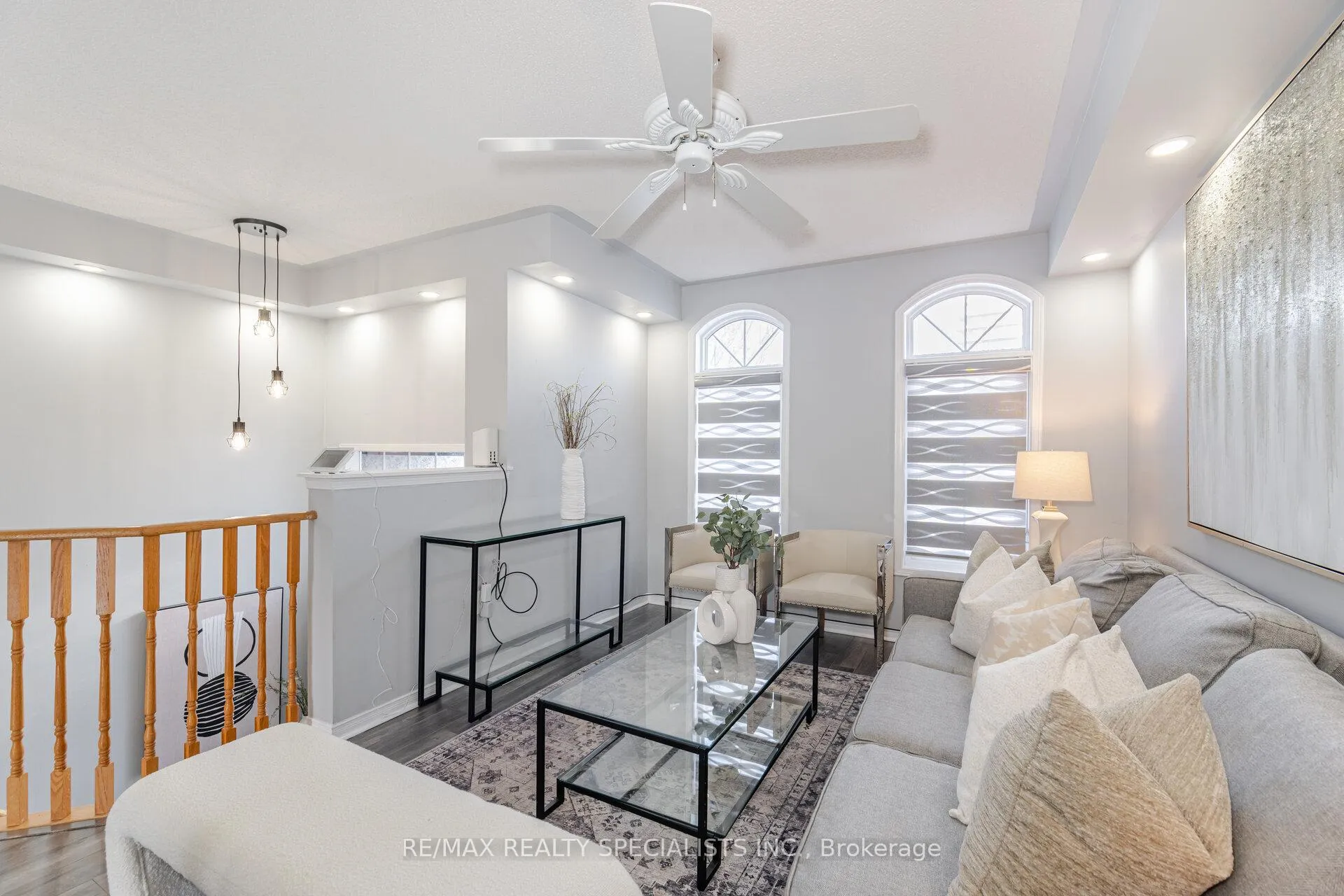Photo 3 of 14 Bernard Avenue, Brampton, Fletcher's Creek South — HOMEH