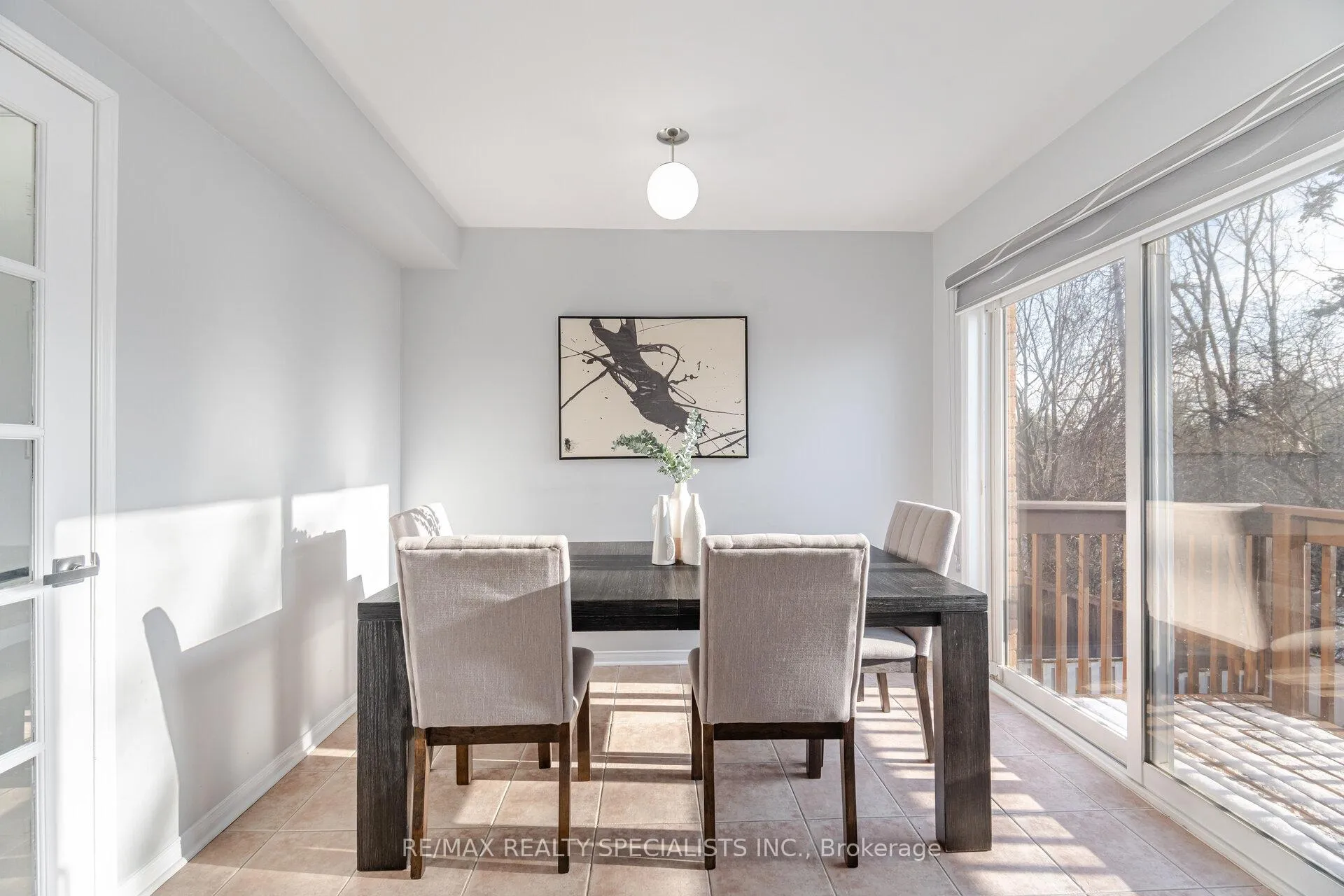 Photo 7 of 14 Bernard Avenue, Brampton, Fletcher's Creek South — HOMEH