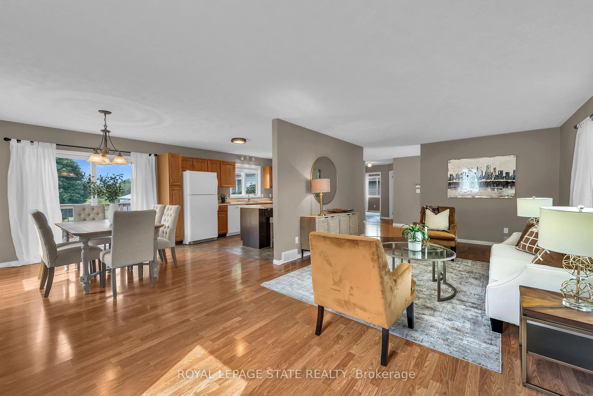 Photo 8 of 20 Sarah Street, Haldimand — HOMEH