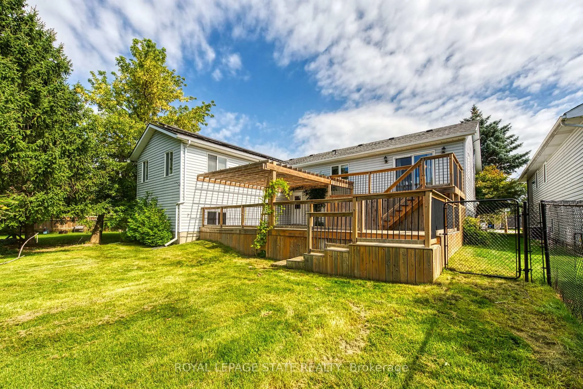 Photo 27 of 20 Sarah Street, Haldimand — HOMEH