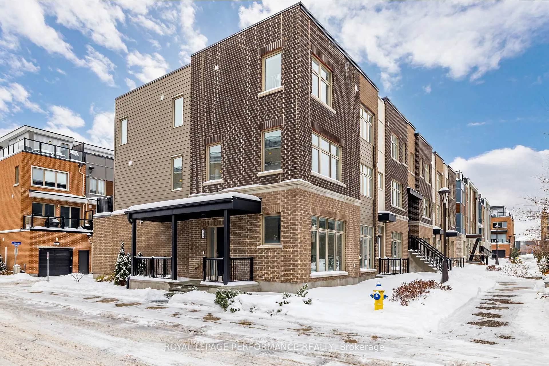 Photo 1 of 225 Makadewa Private, Ottawa, CFB Rockcliffe and Area — HOMEH