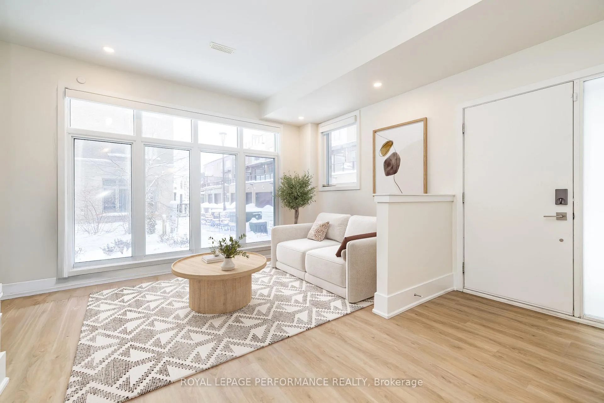 Photo 3 of 225 Makadewa Private, Ottawa, CFB Rockcliffe and Area — HOMEH