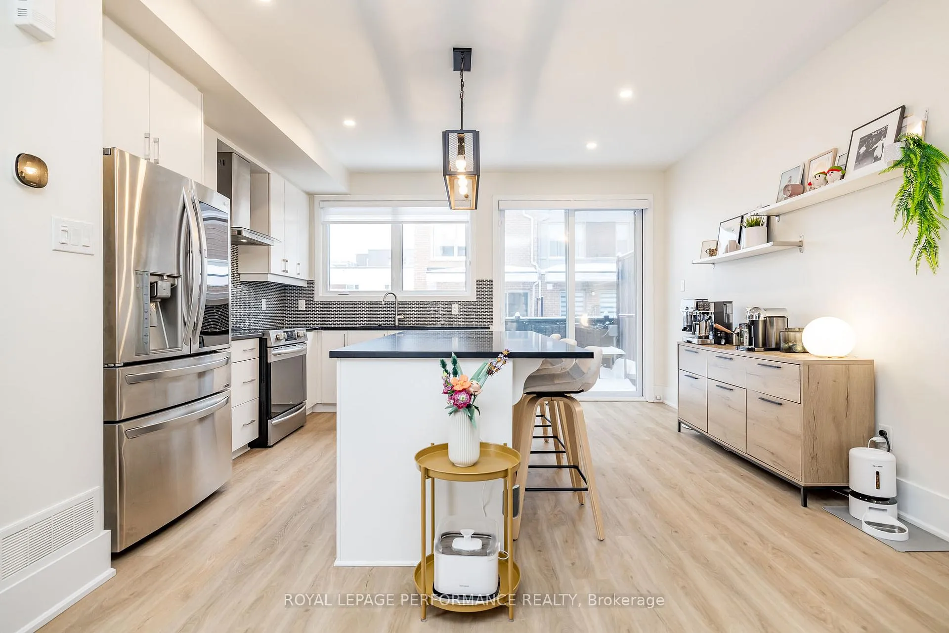 Photo 15 of 225 Makadewa Private, Ottawa, CFB Rockcliffe and Area — HOMEH