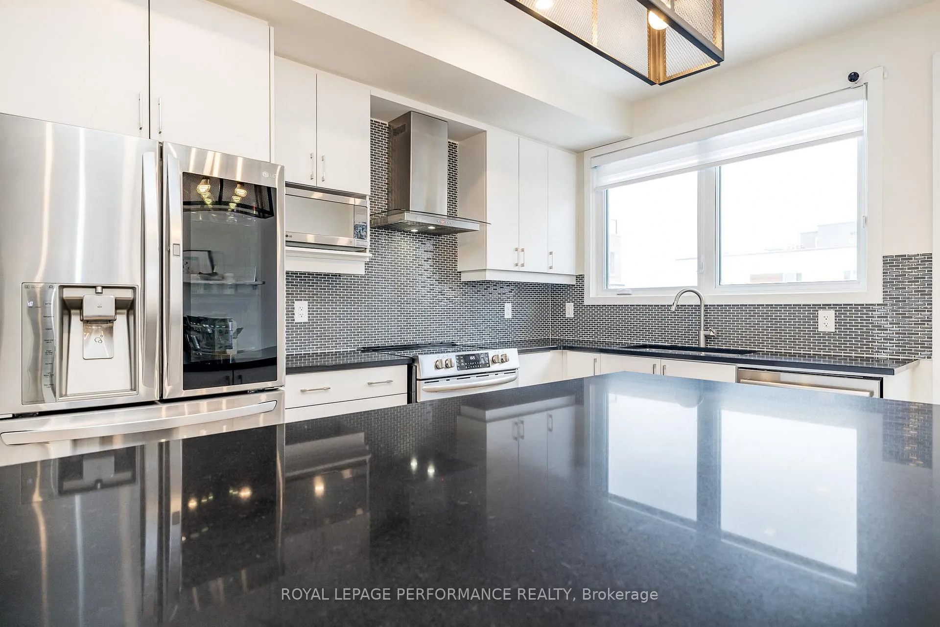 Photo 16 of 225 Makadewa Private, Ottawa, CFB Rockcliffe and Area — HOMEH