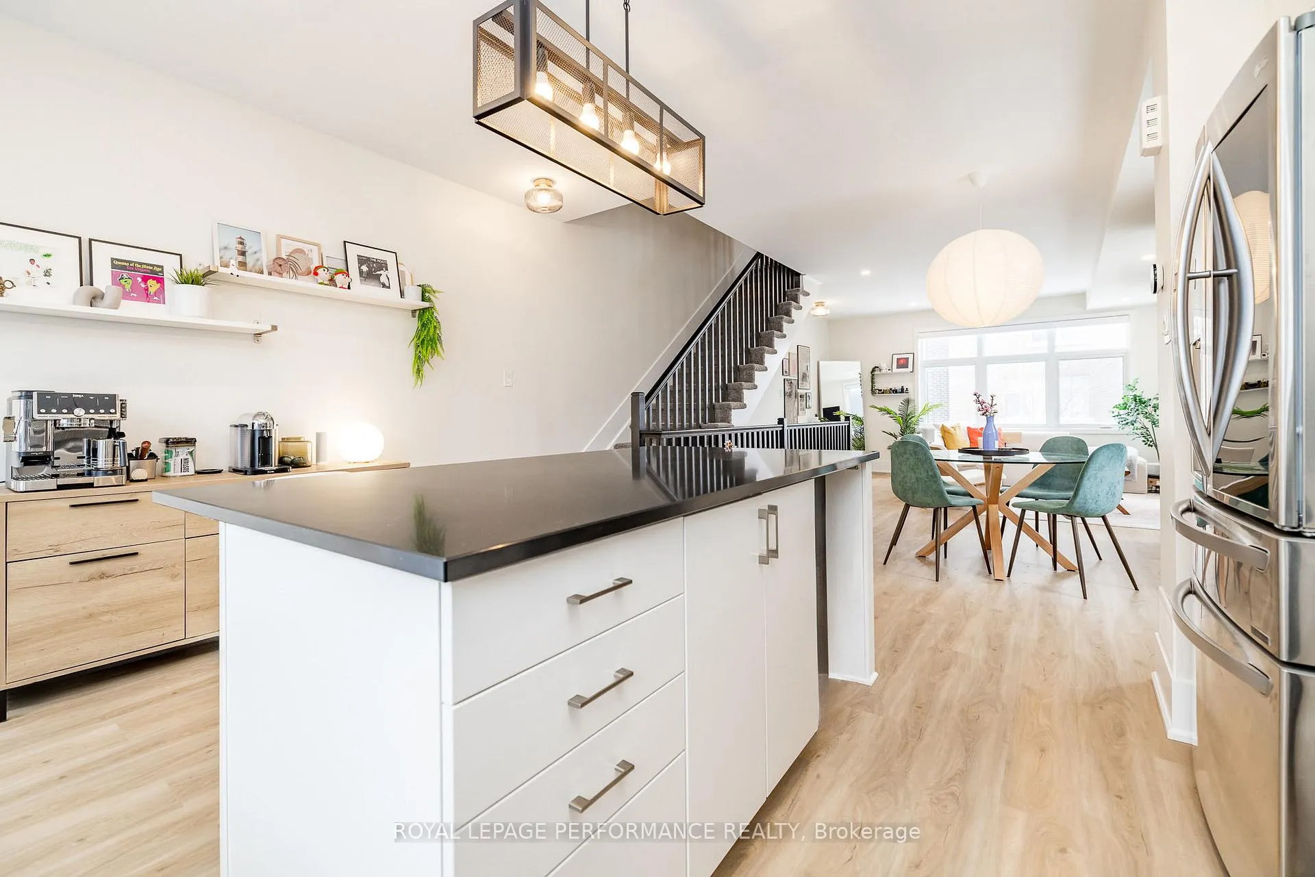 Photo 25 of 225 Makadewa Private, Ottawa, CFB Rockcliffe and Area — HOMEH