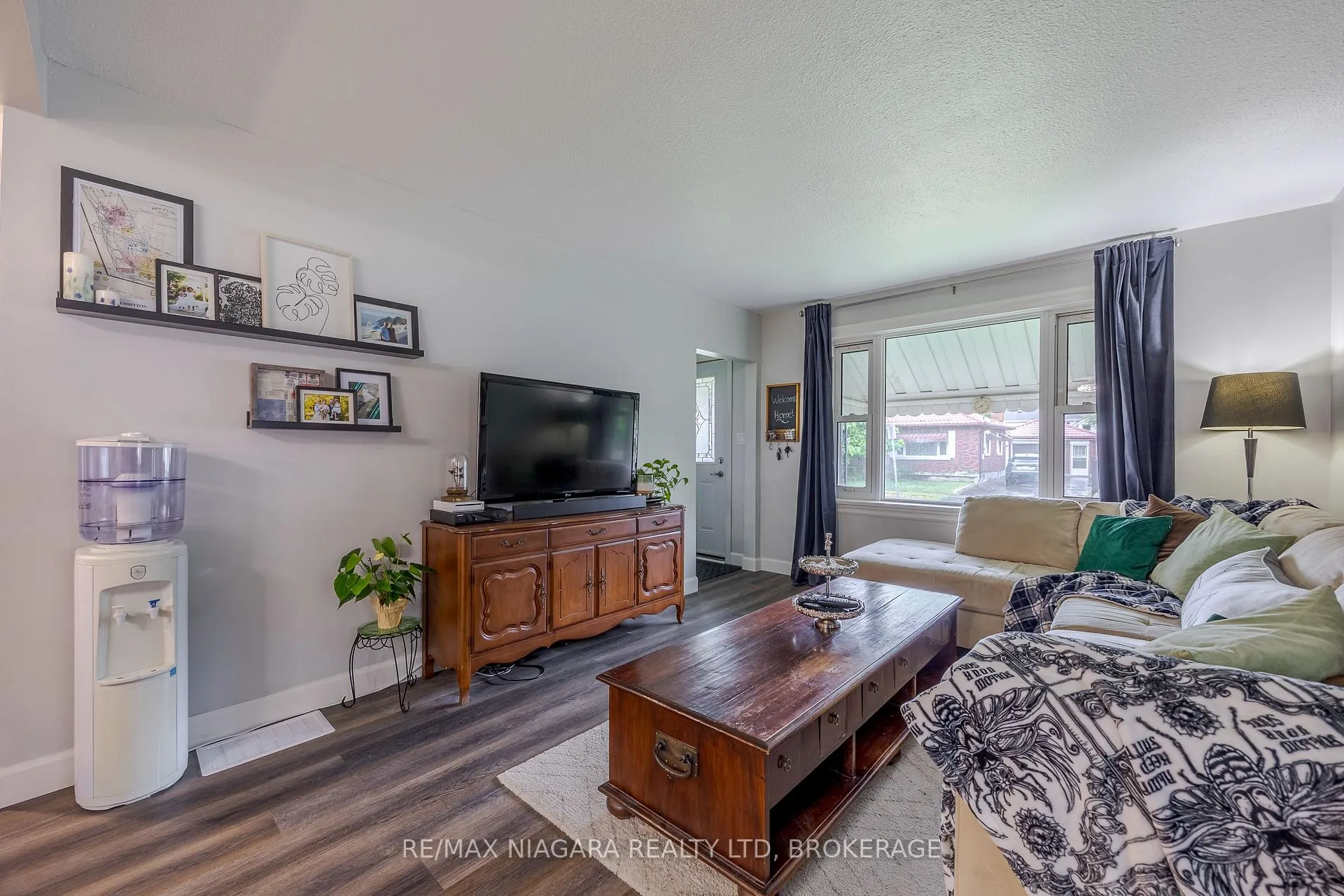 Photo 4 of 6294 Murray Street, Niagara Falls, Dorchester — HOMEH