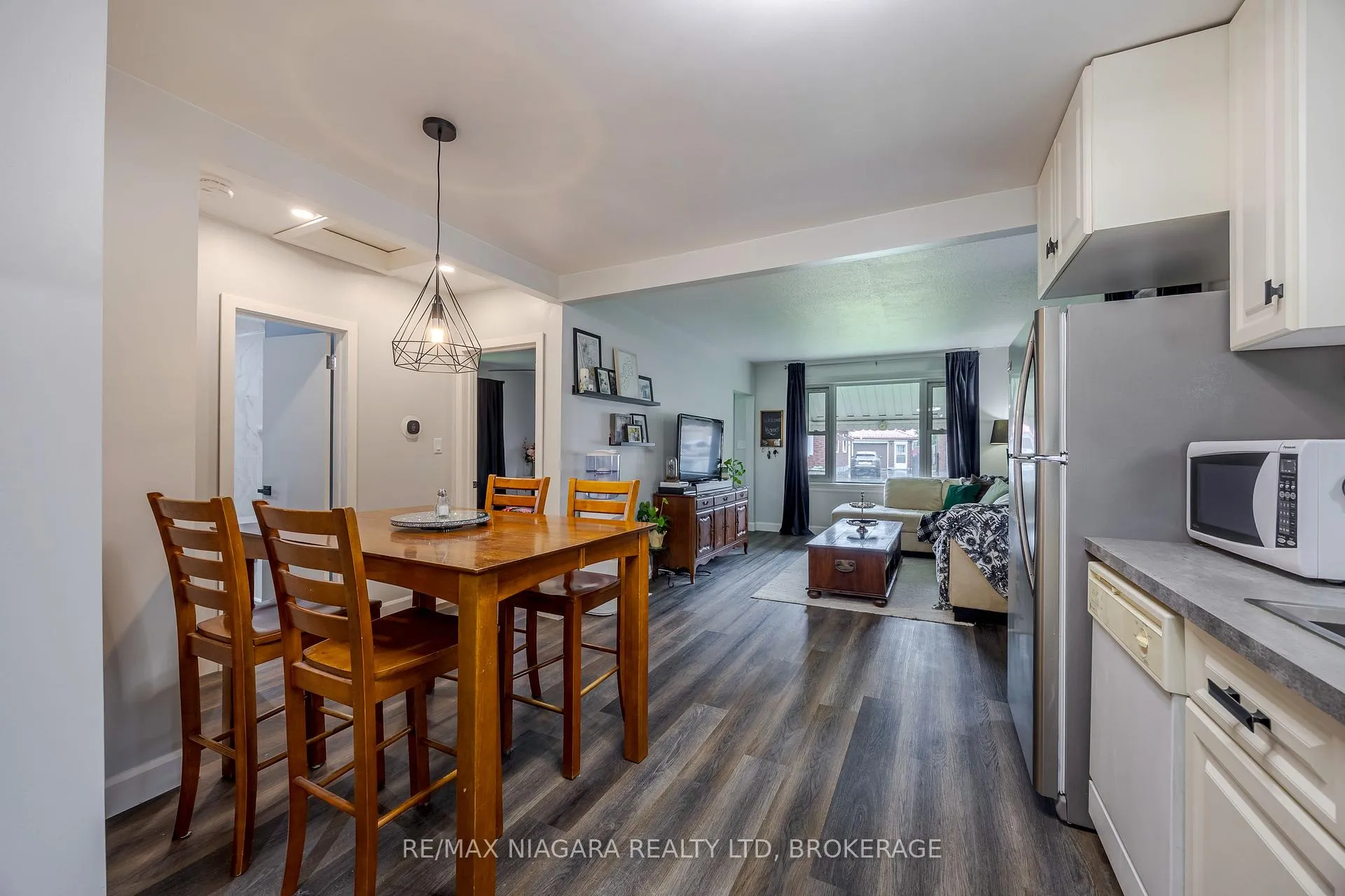 Photo 8 of 6294 Murray Street, Niagara Falls, Dorchester — HOMEH